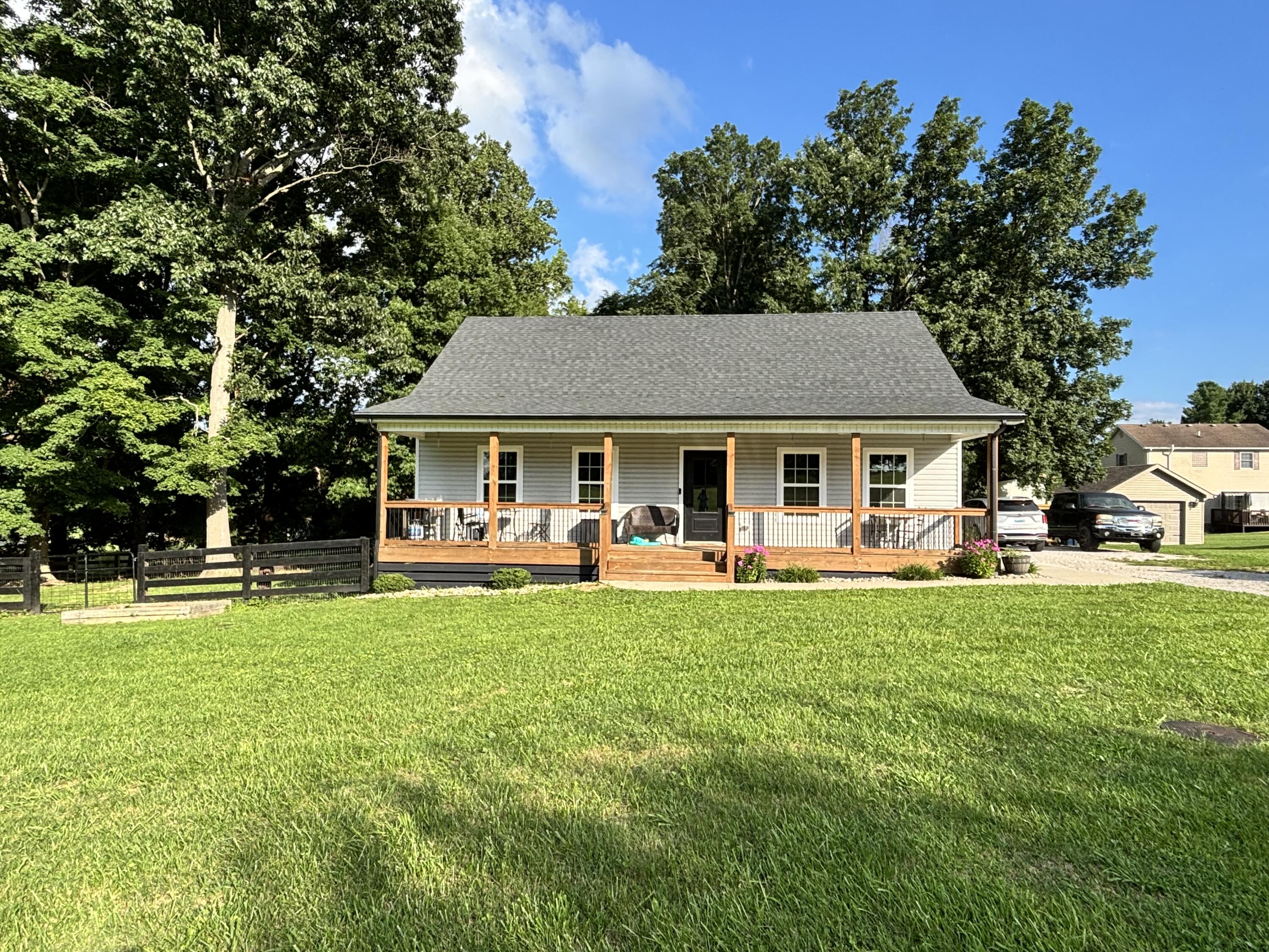 288 Manchester Lane Property Photo 2