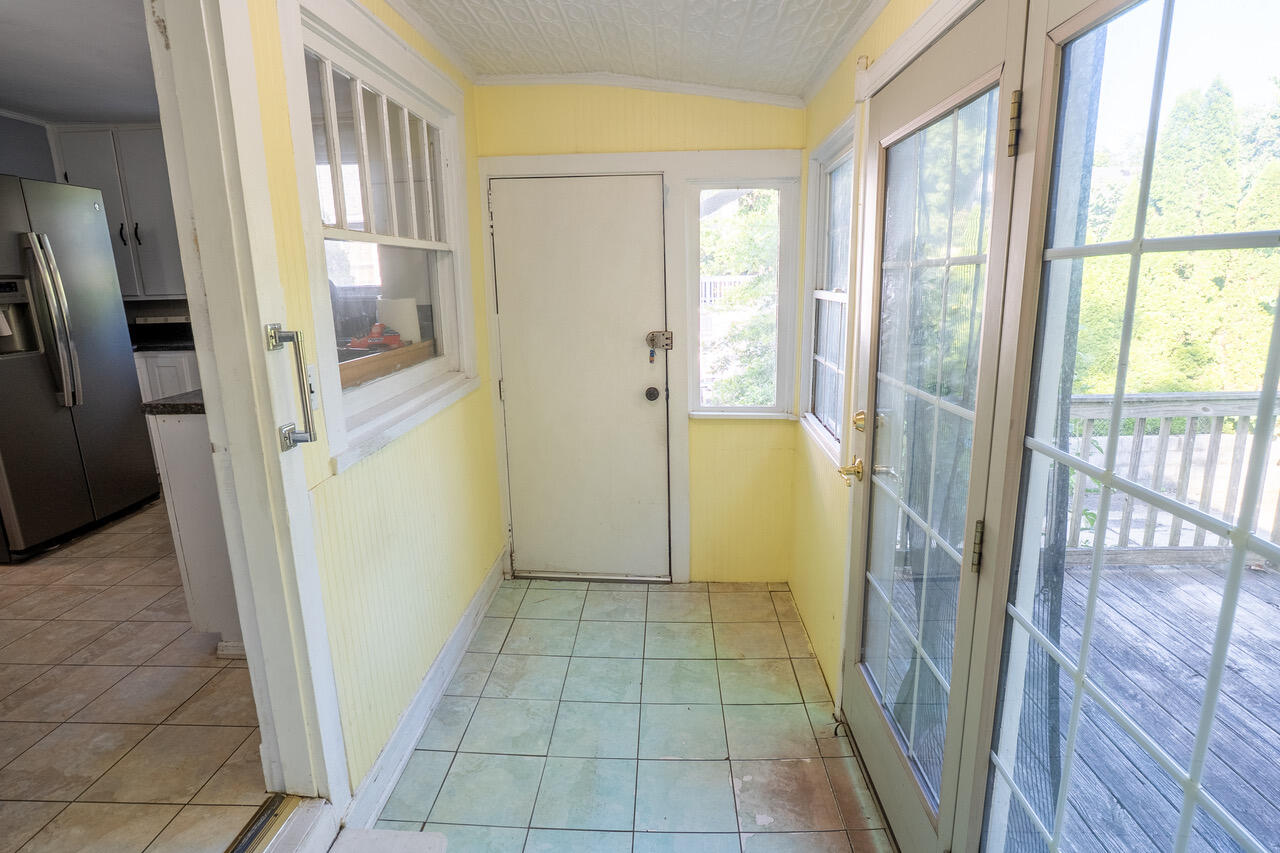 237 Sunset Avenue Property Photo 14