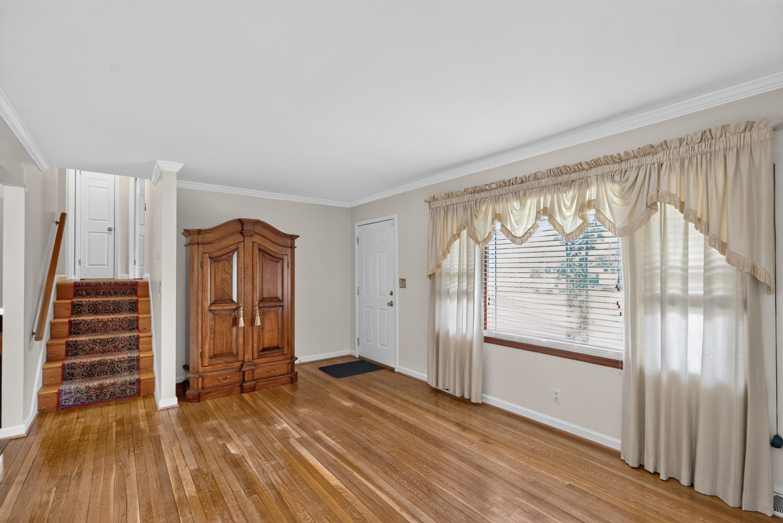 1041 Camellia Drive Property Photo 4
