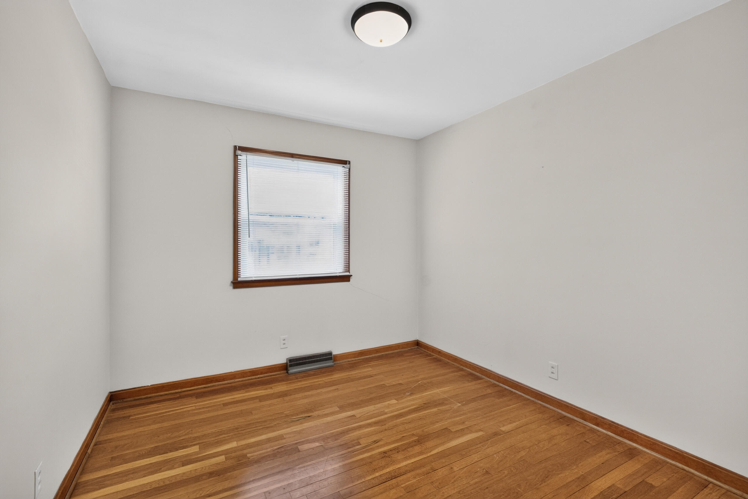 1041 Camellia Drive Property Photo 12