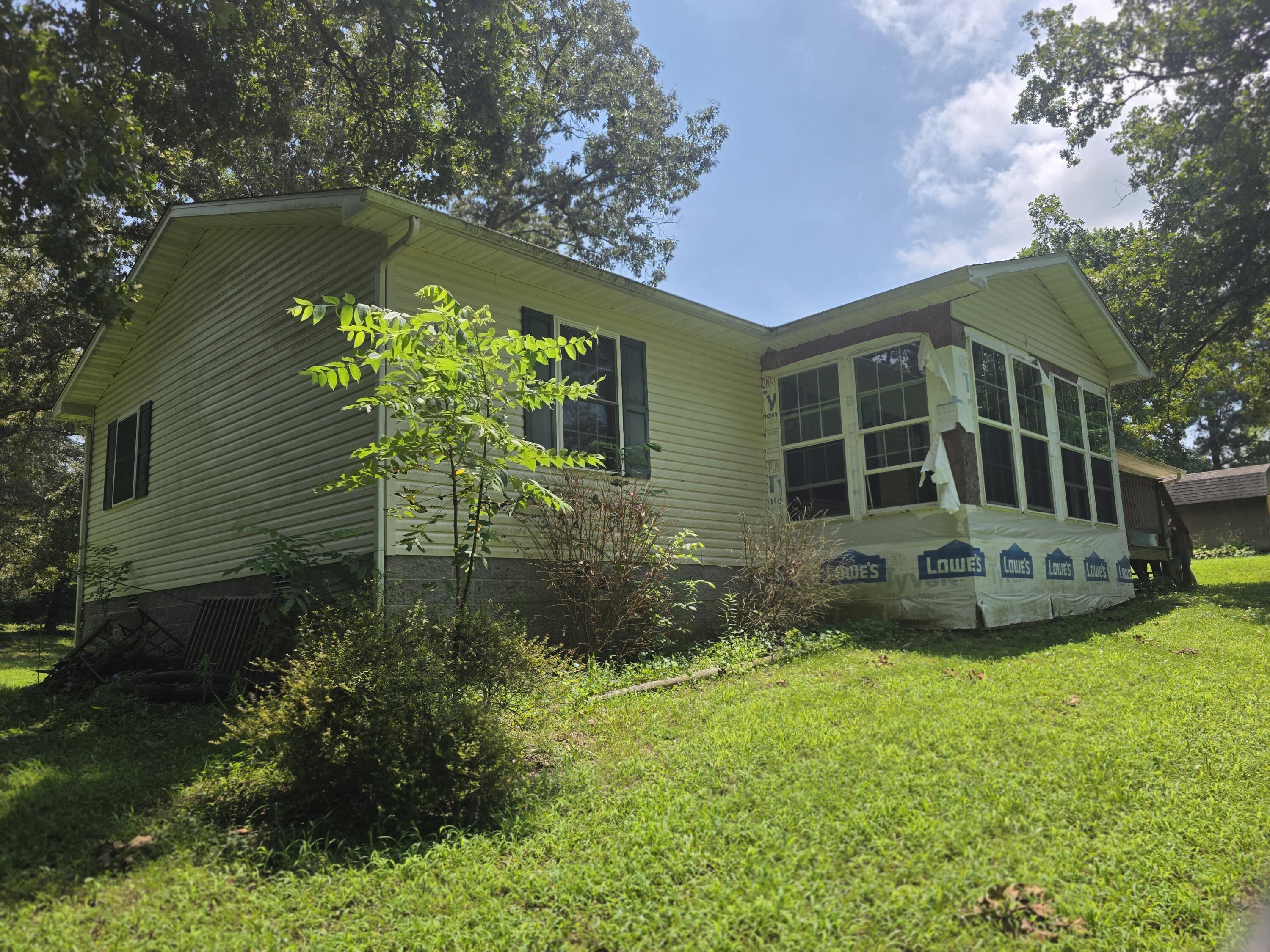 120 Pinecreek Lane Property Photo 4