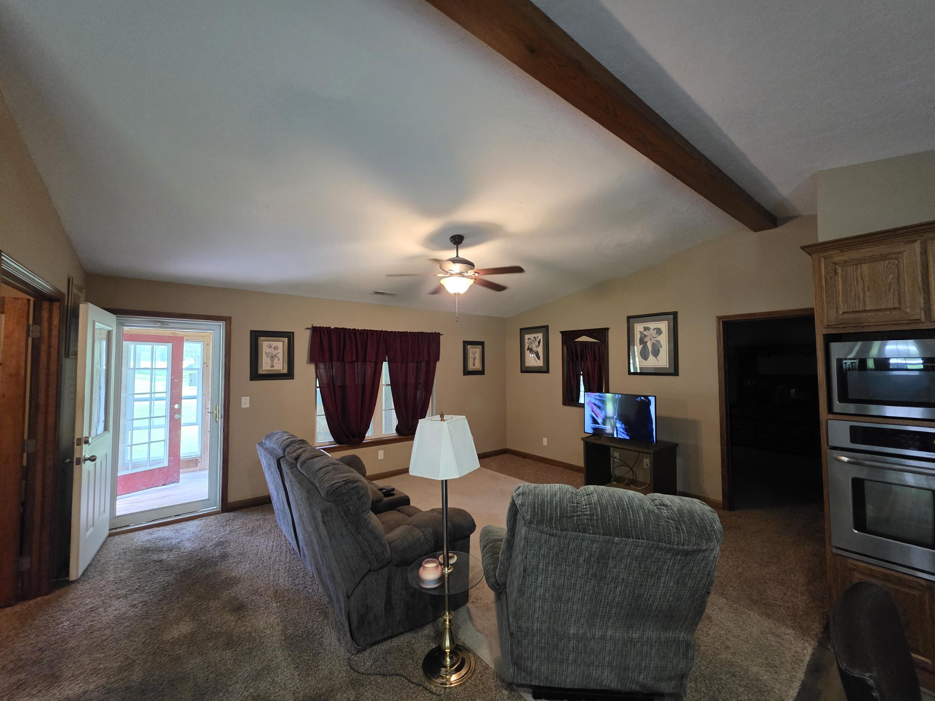 120 Pinecreek Lane Property Photo 7