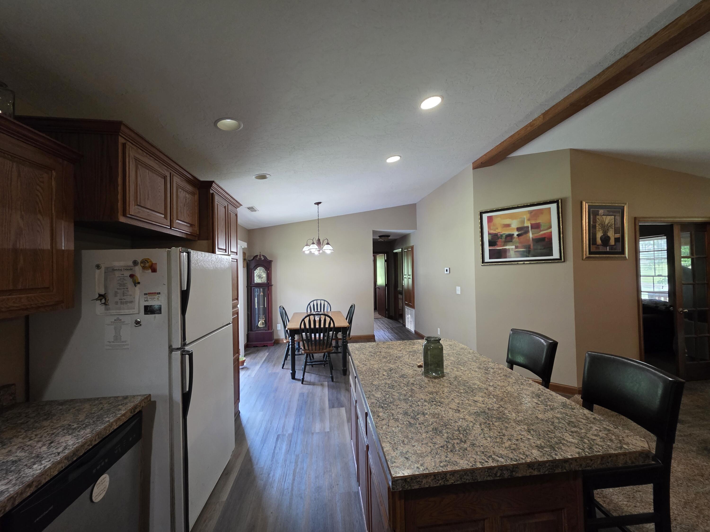 120 Pinecreek Lane Property Photo 13
