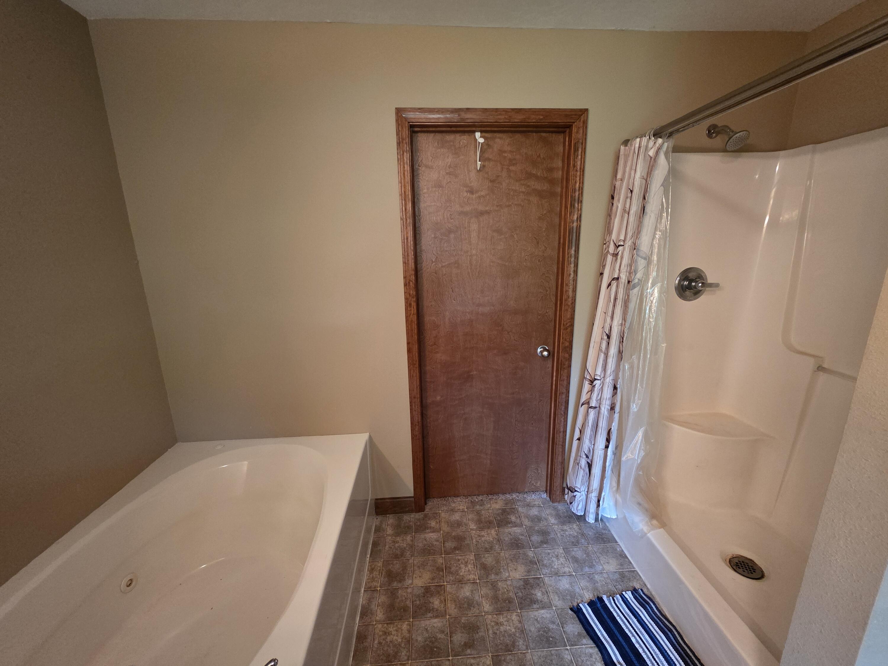 120 Pinecreek Lane Property Photo 16
