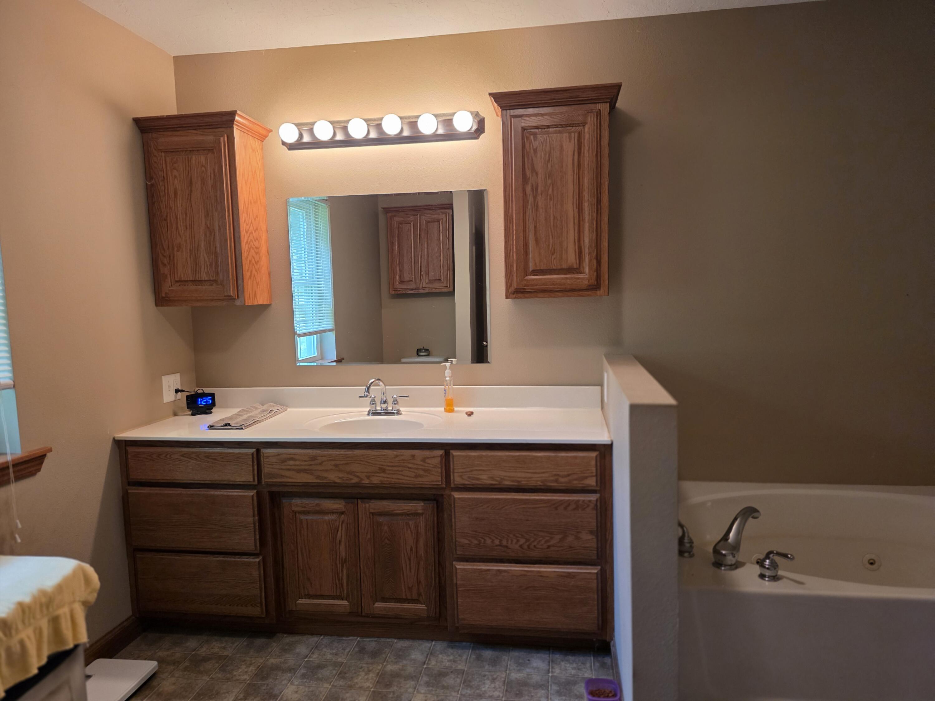 120 Pinecreek Lane Property Photo 20