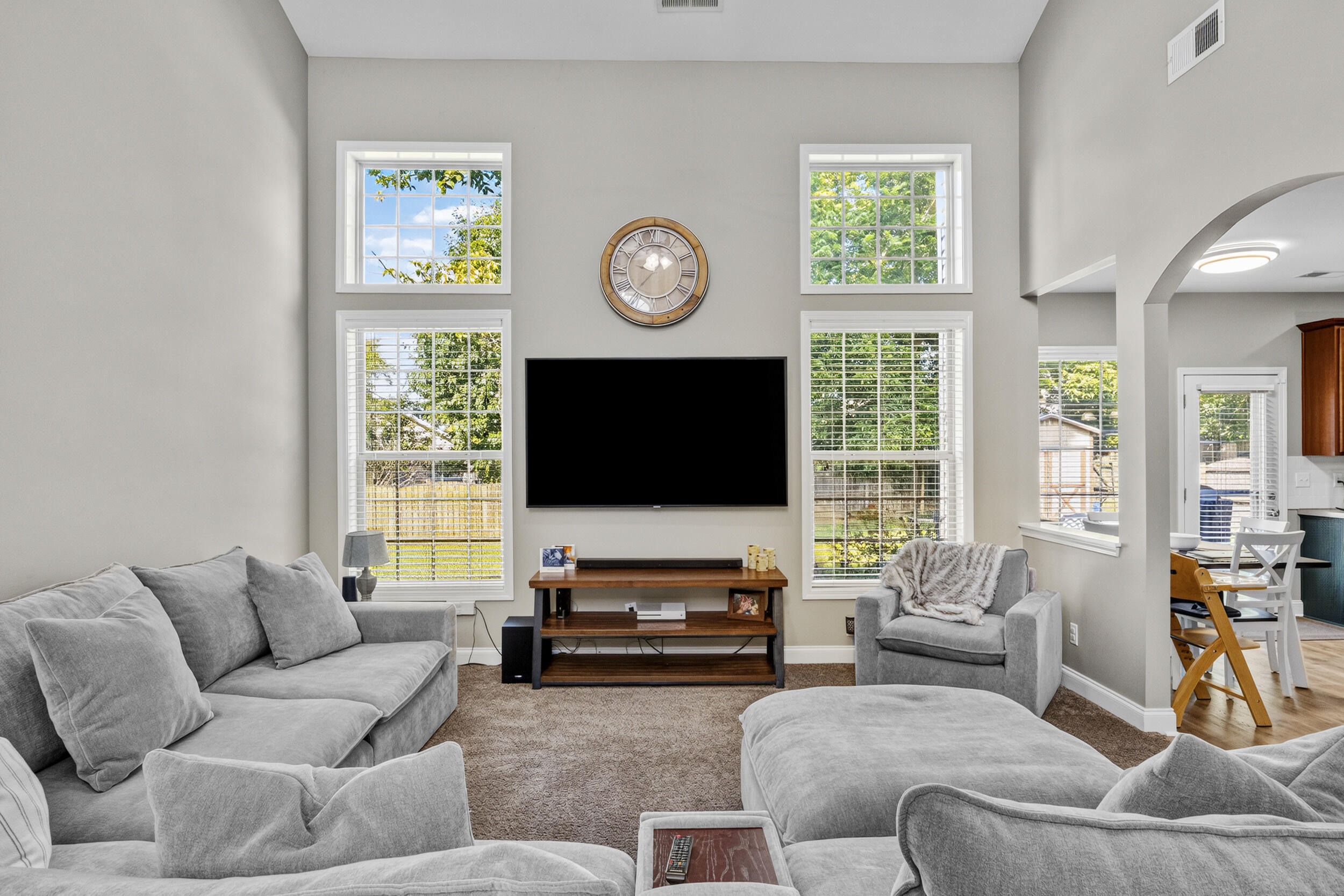 189 Whitman Way Property Photo 12