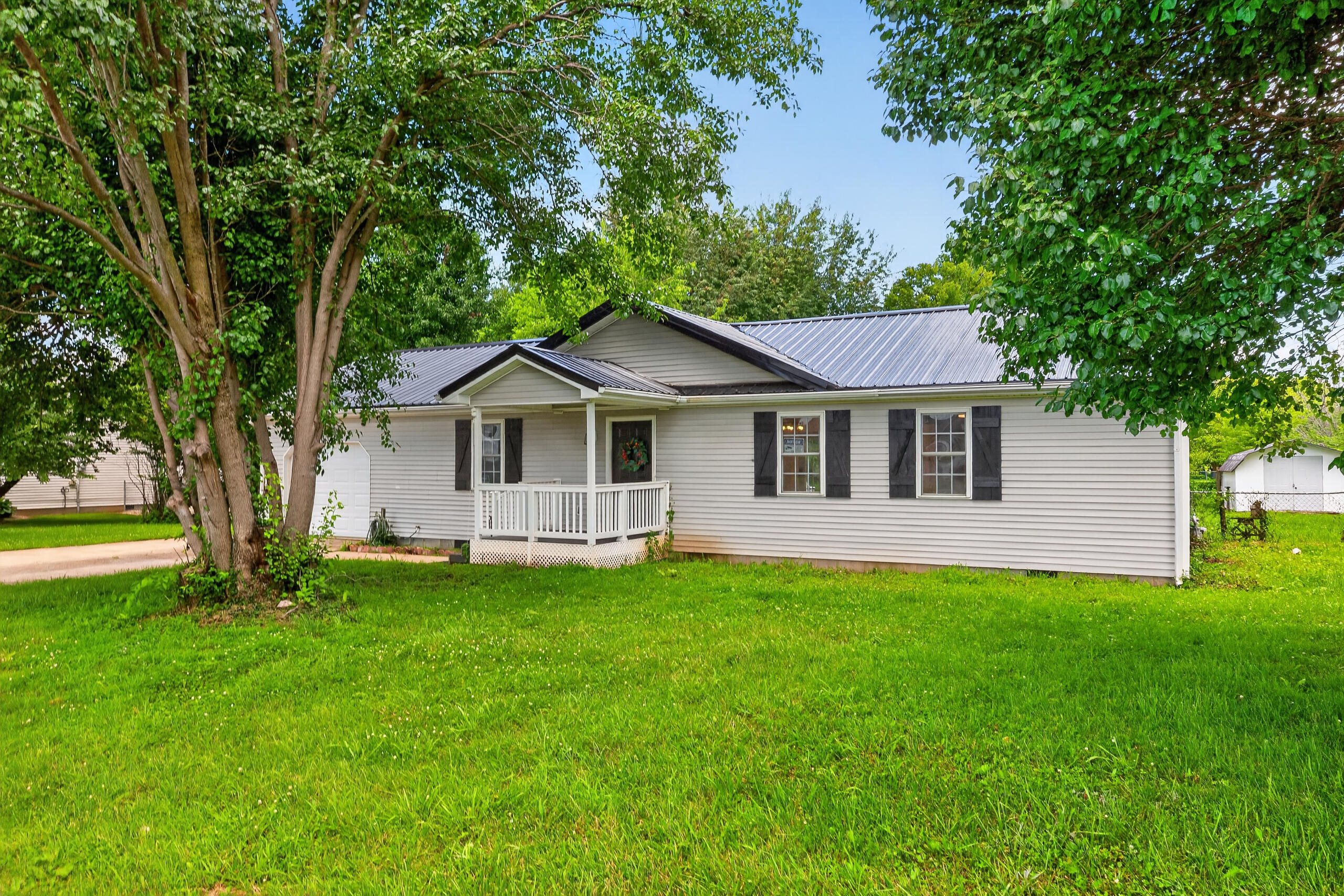 216 Raintree Circle Property Photo 1