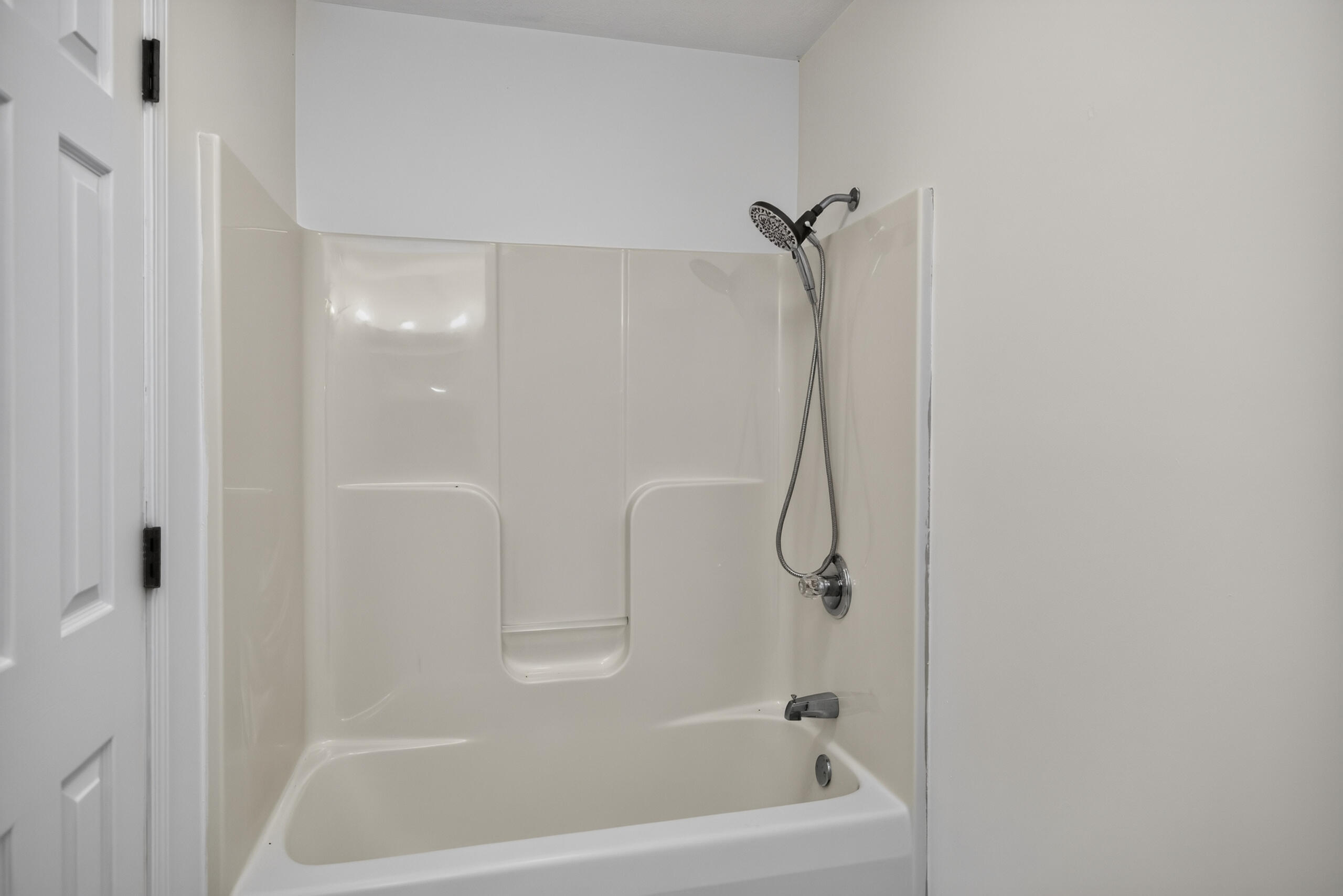 216 Raintree Circle Property Photo 15