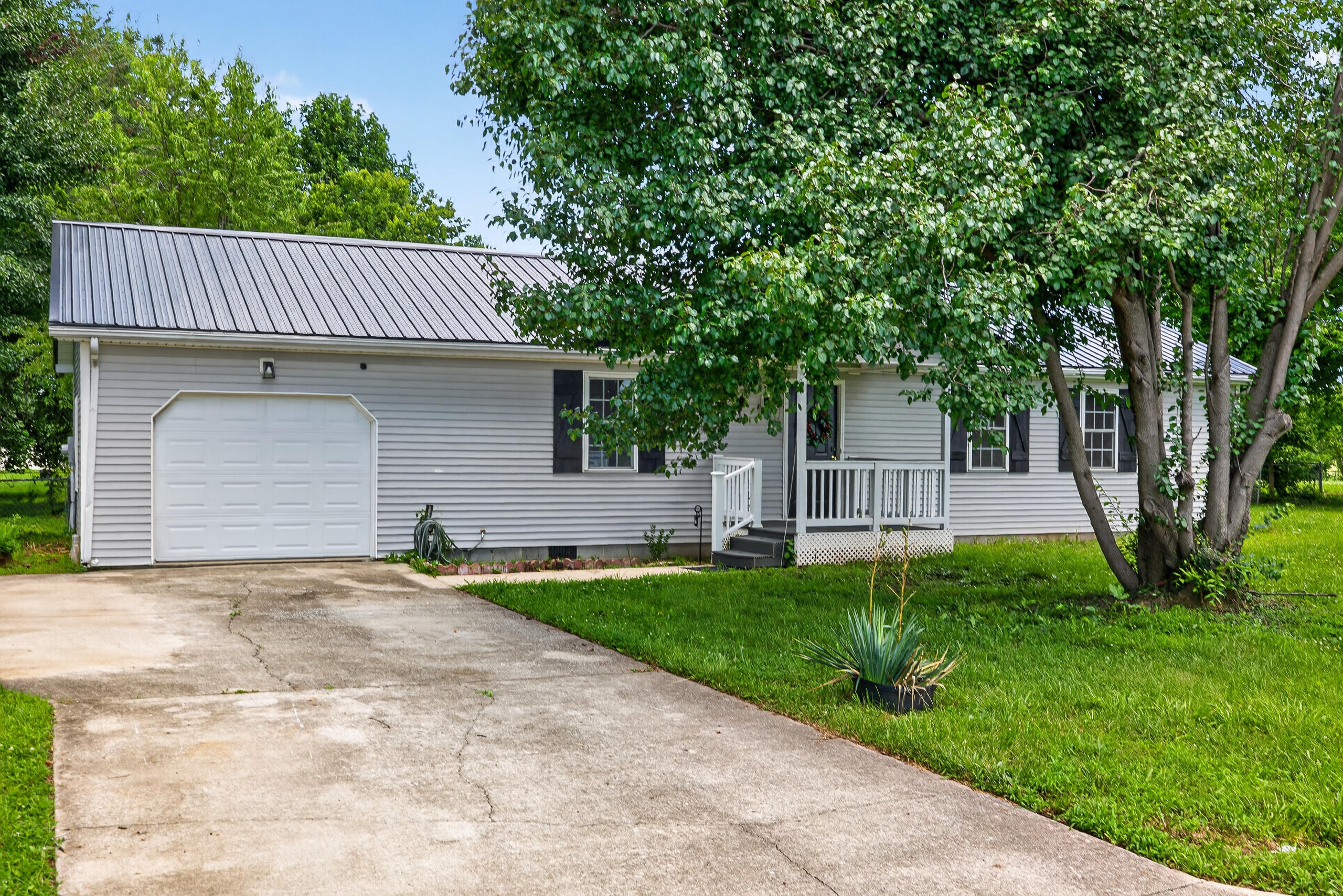 216 Raintree Circle Property Photo 22