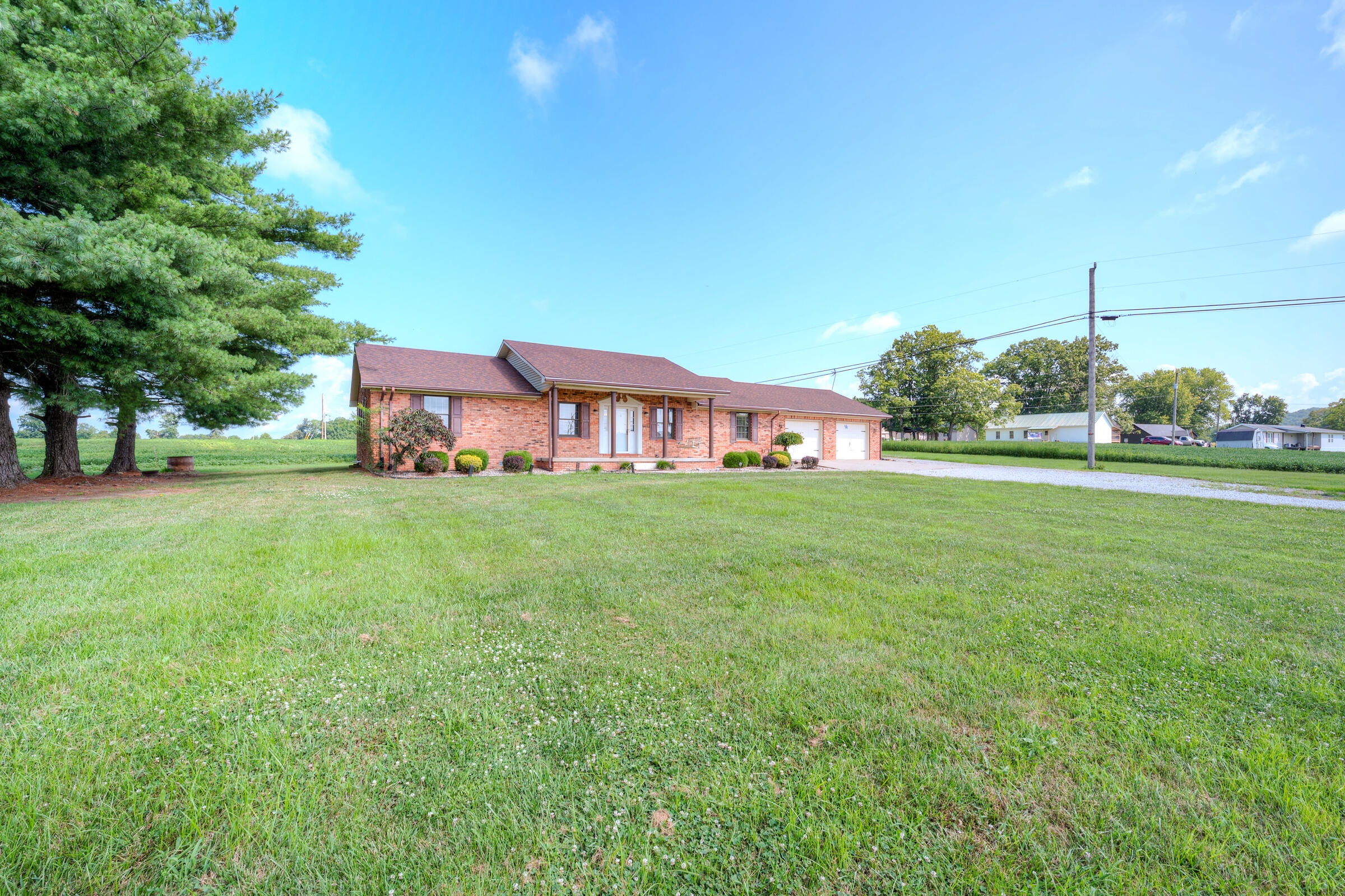 1940 Sharkey Road Property Photo 2
