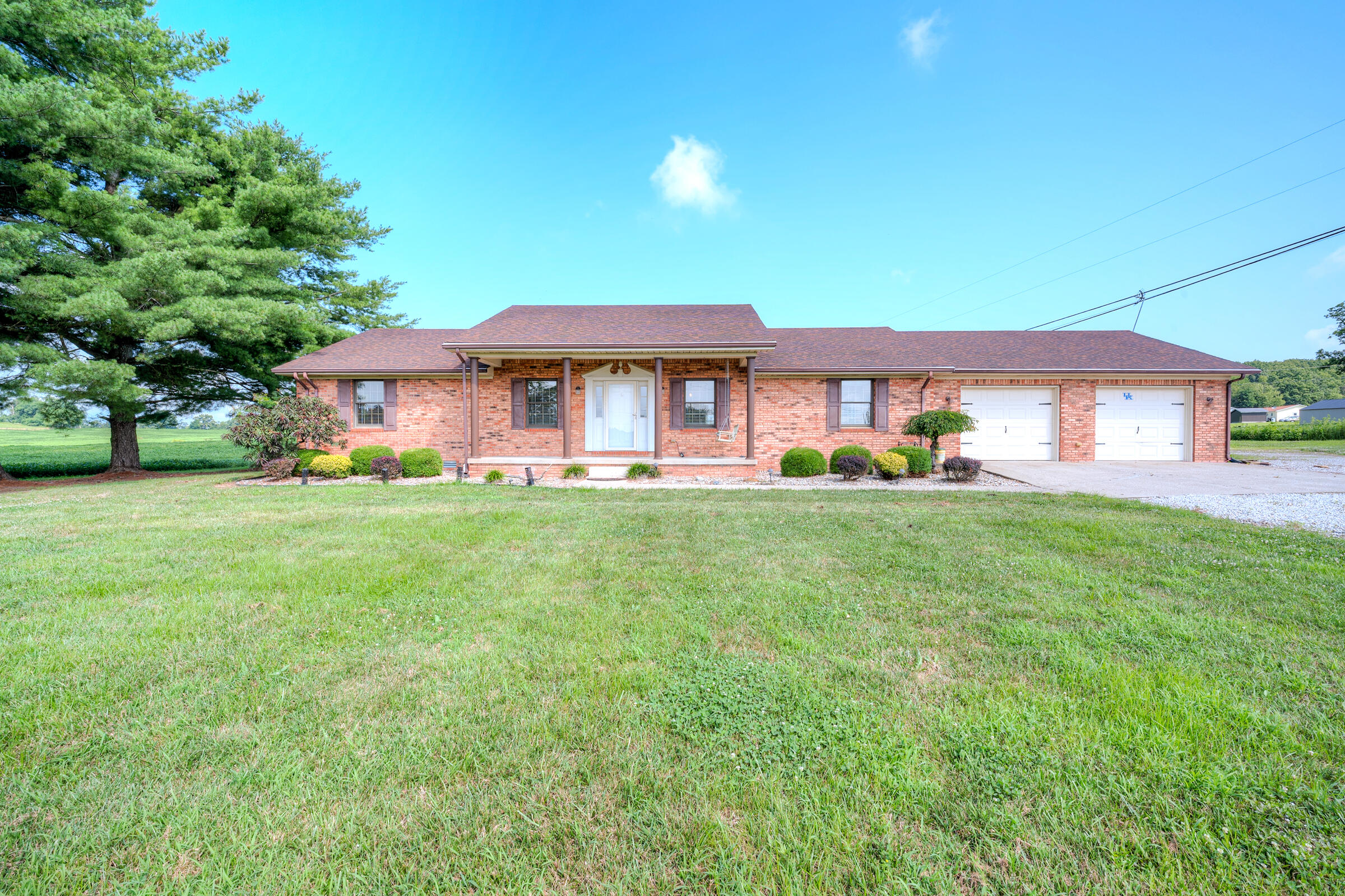 1940 Sharkey Road Property Photo 3