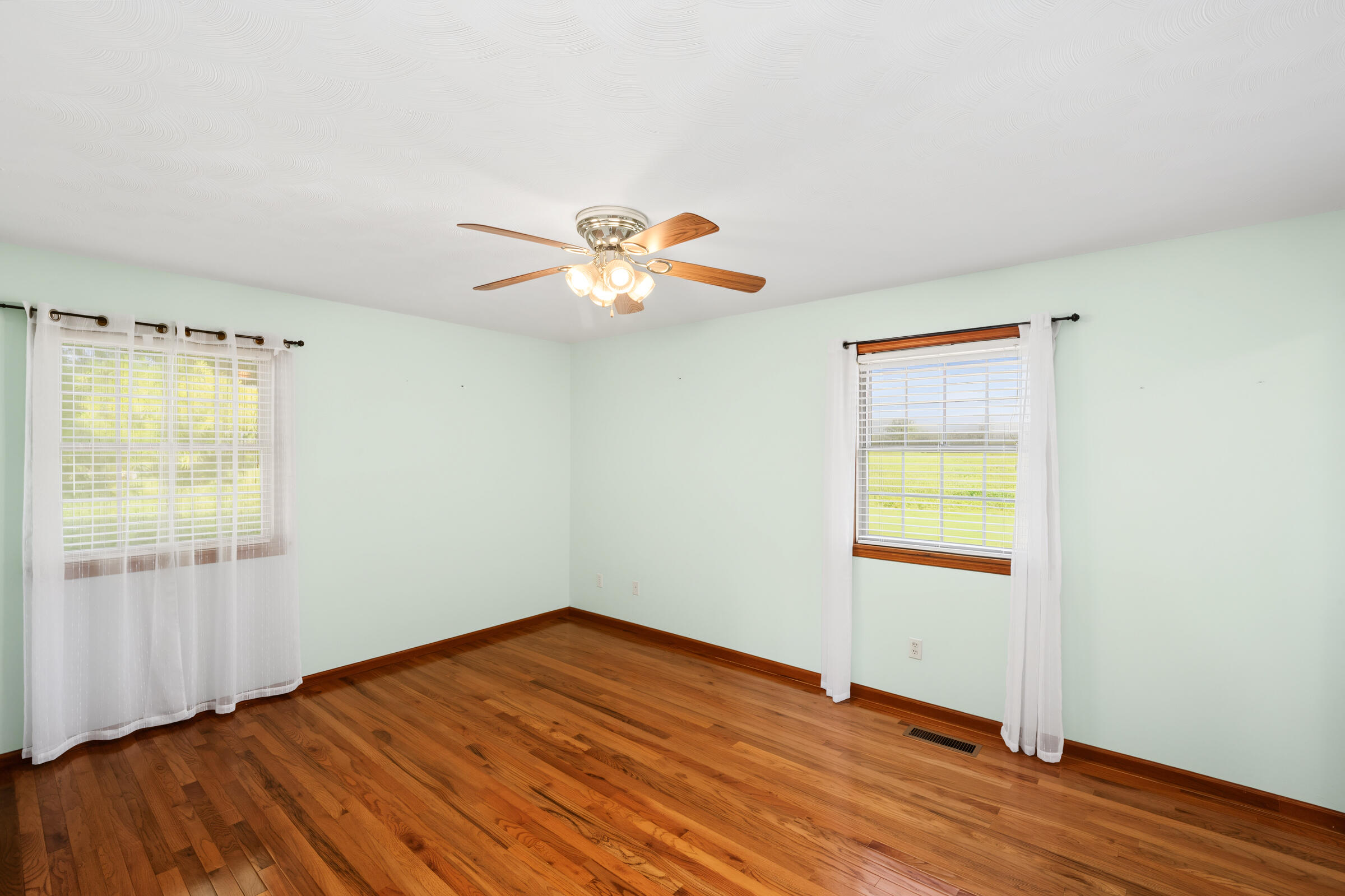 1940 Sharkey Road Property Photo 27
