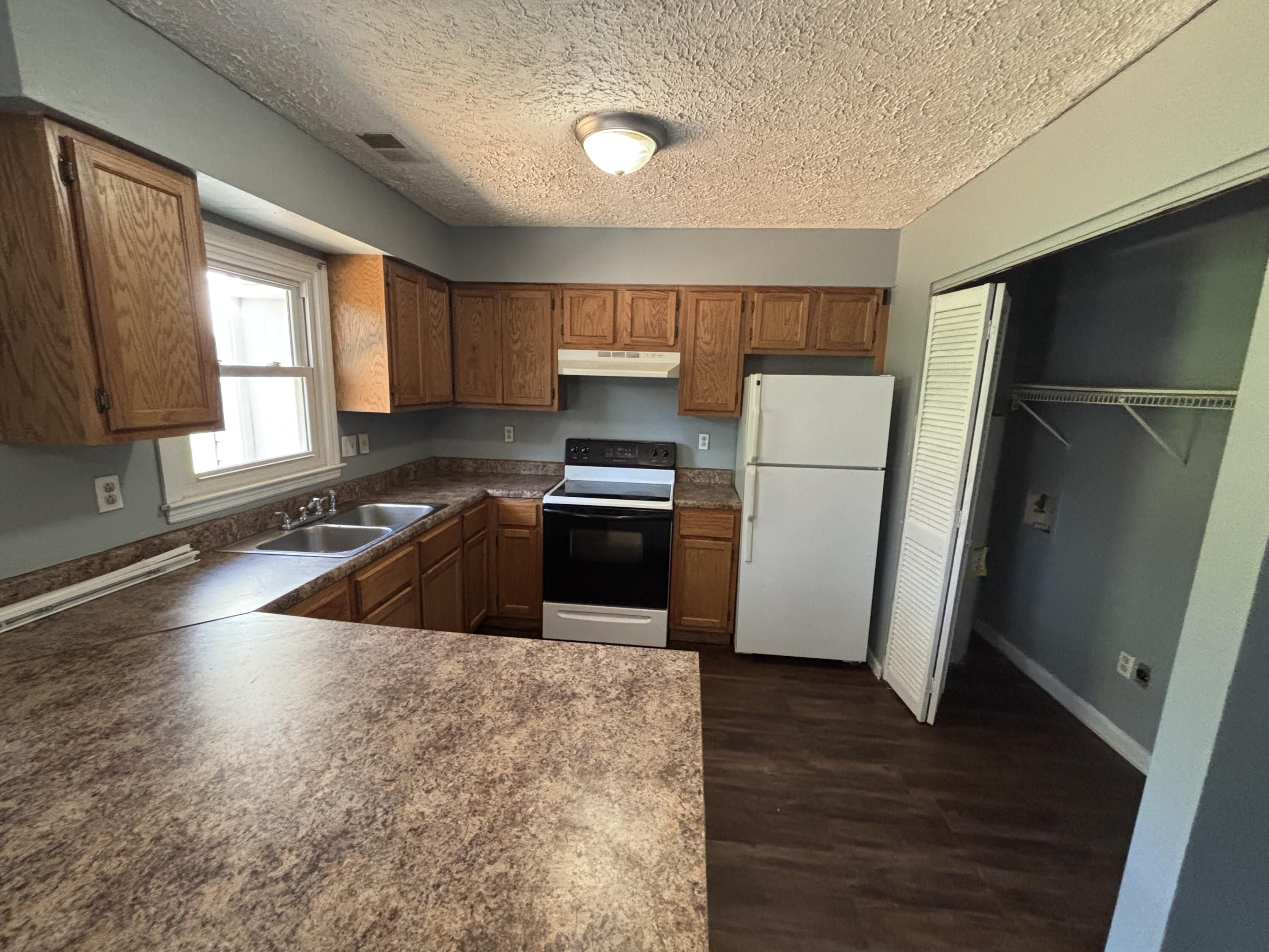 3365 Hartston Drive Property Photo 3