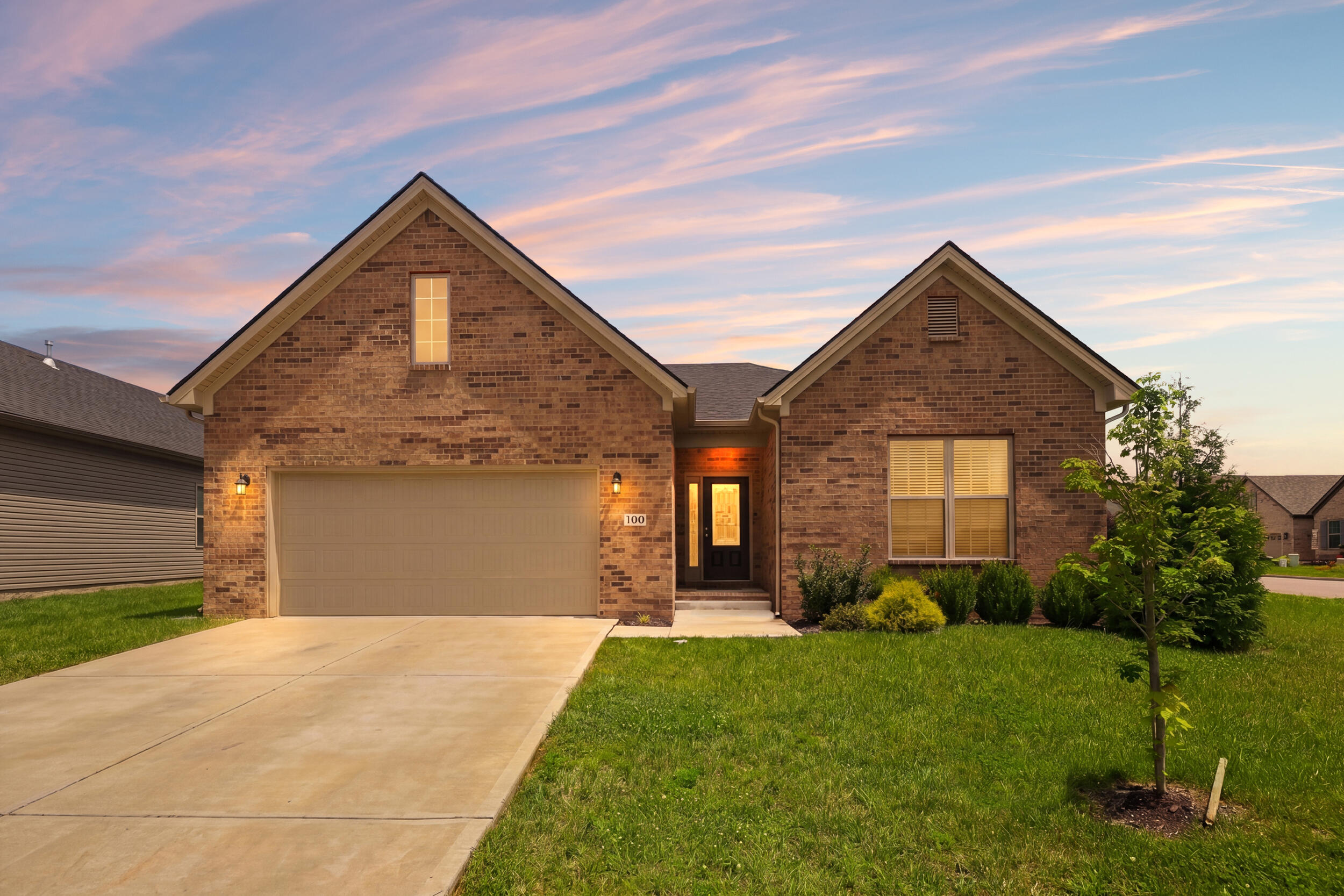 100 Little Leaf Drive Property Photo 1