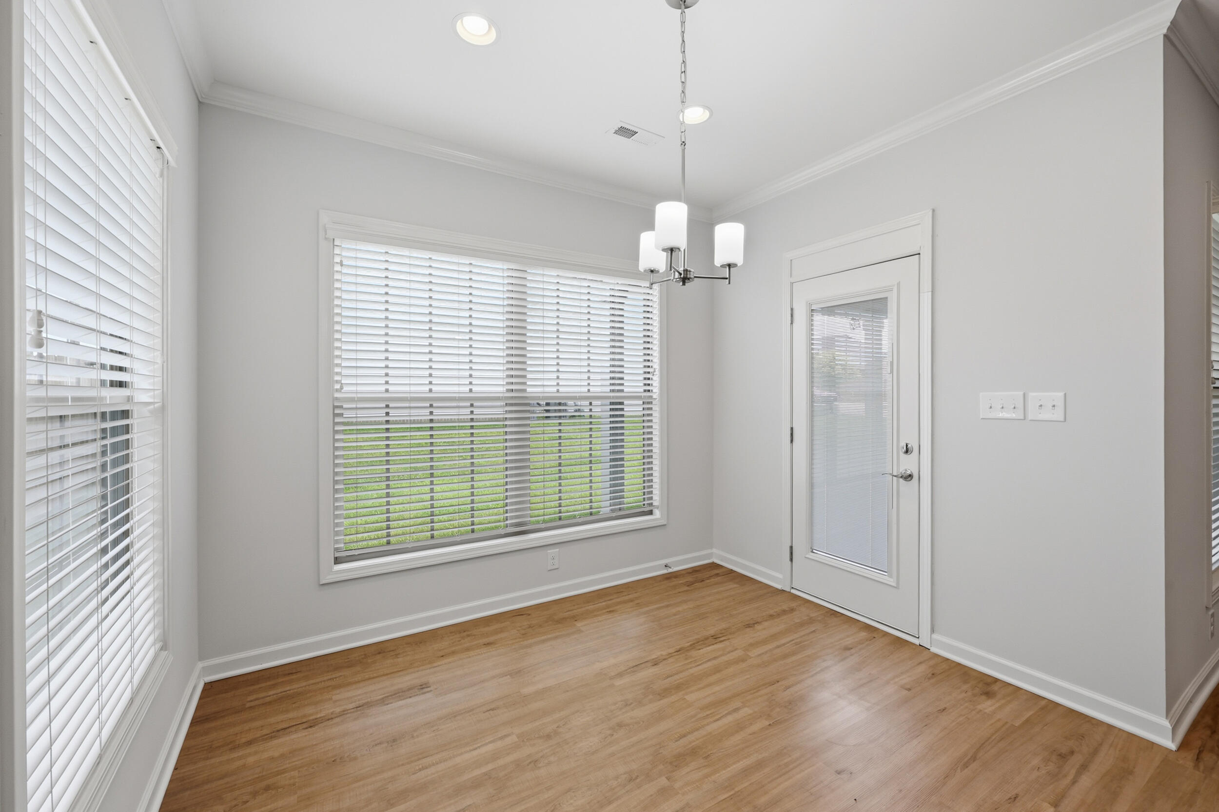 100 Little Leaf Drive Property Photo 16