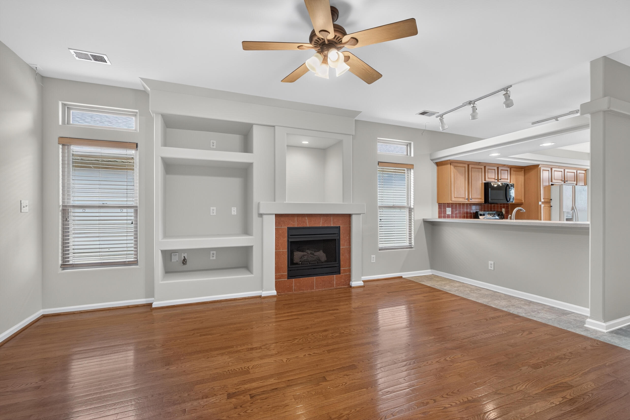 2593 Spring Valley Loop Property Photo 5