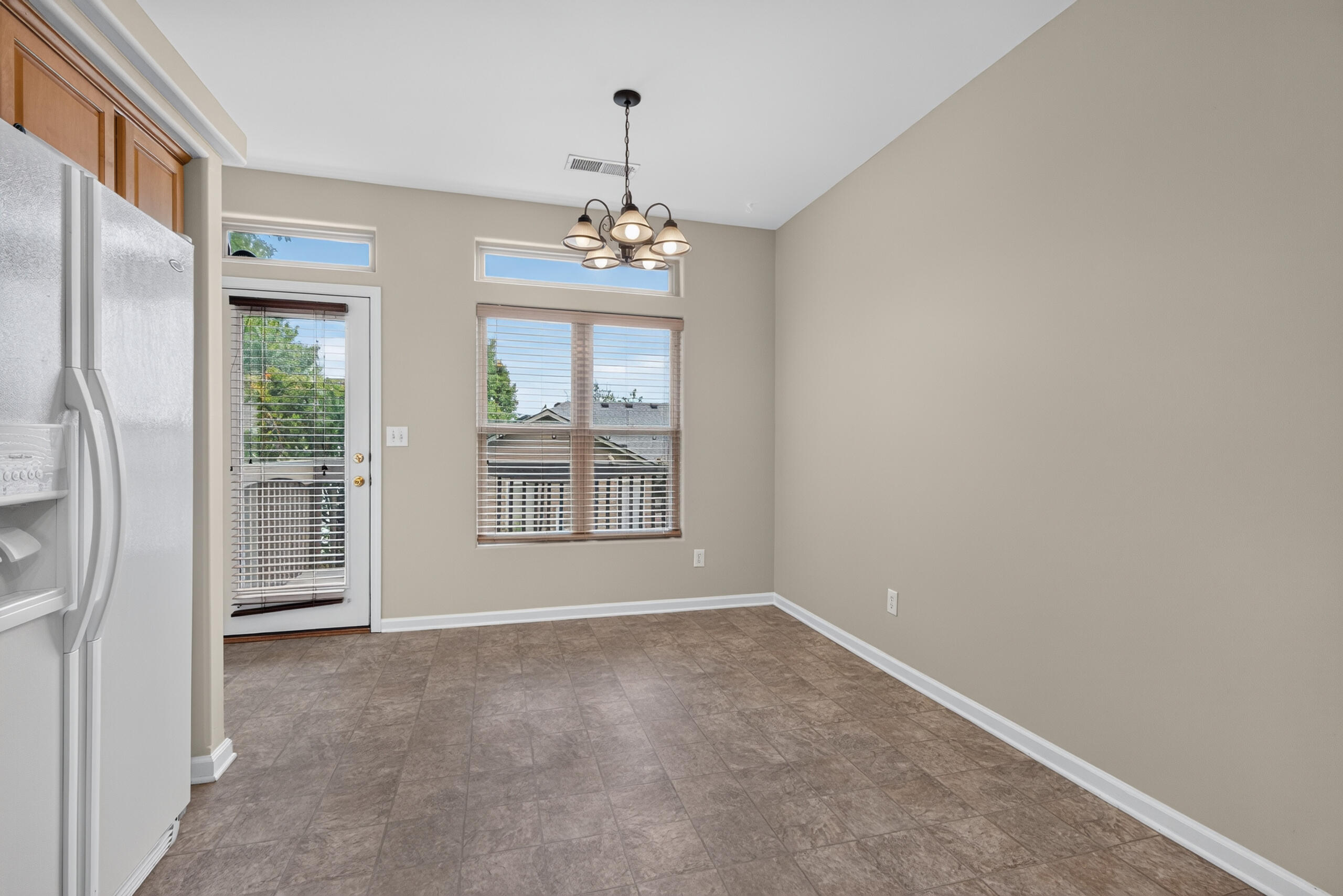 2593 Spring Valley Loop Property Photo 9