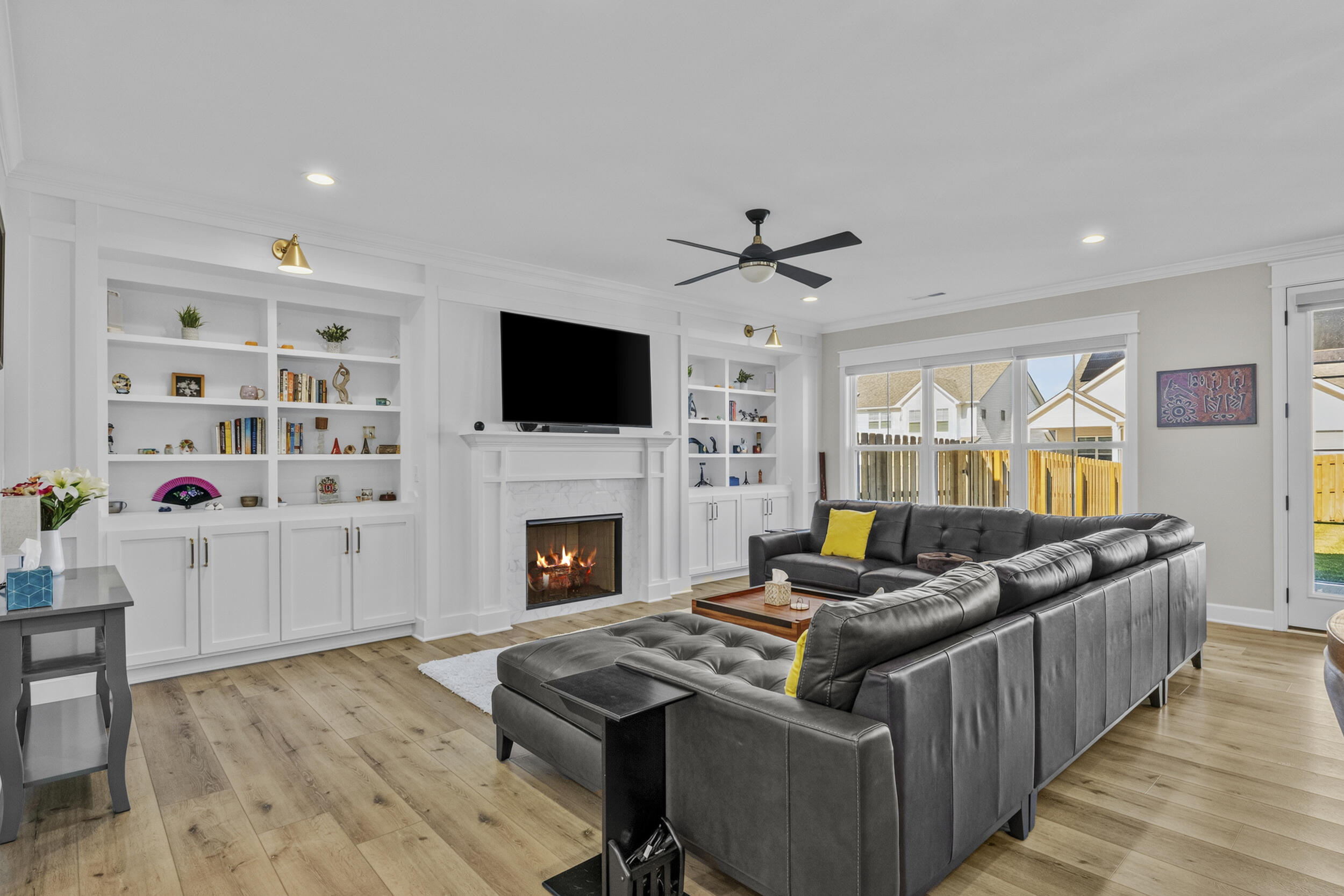 1077 Squirrel Nest Lane Property Photo 7