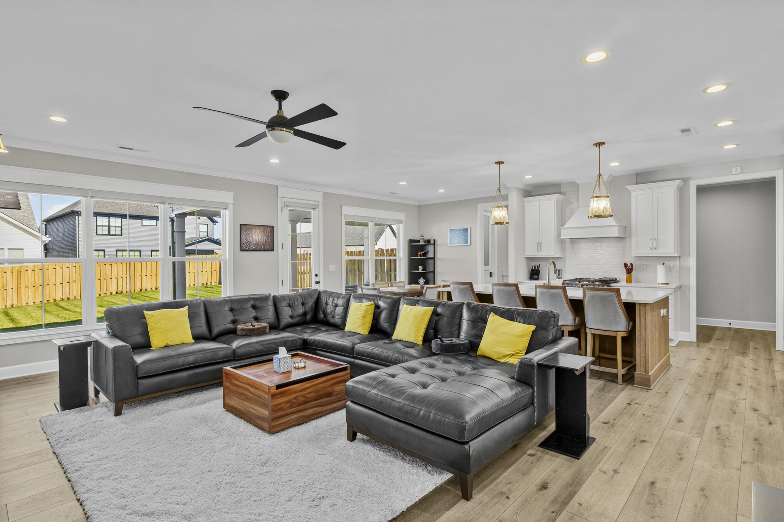 1077 Squirrel Nest Lane Property Photo 8