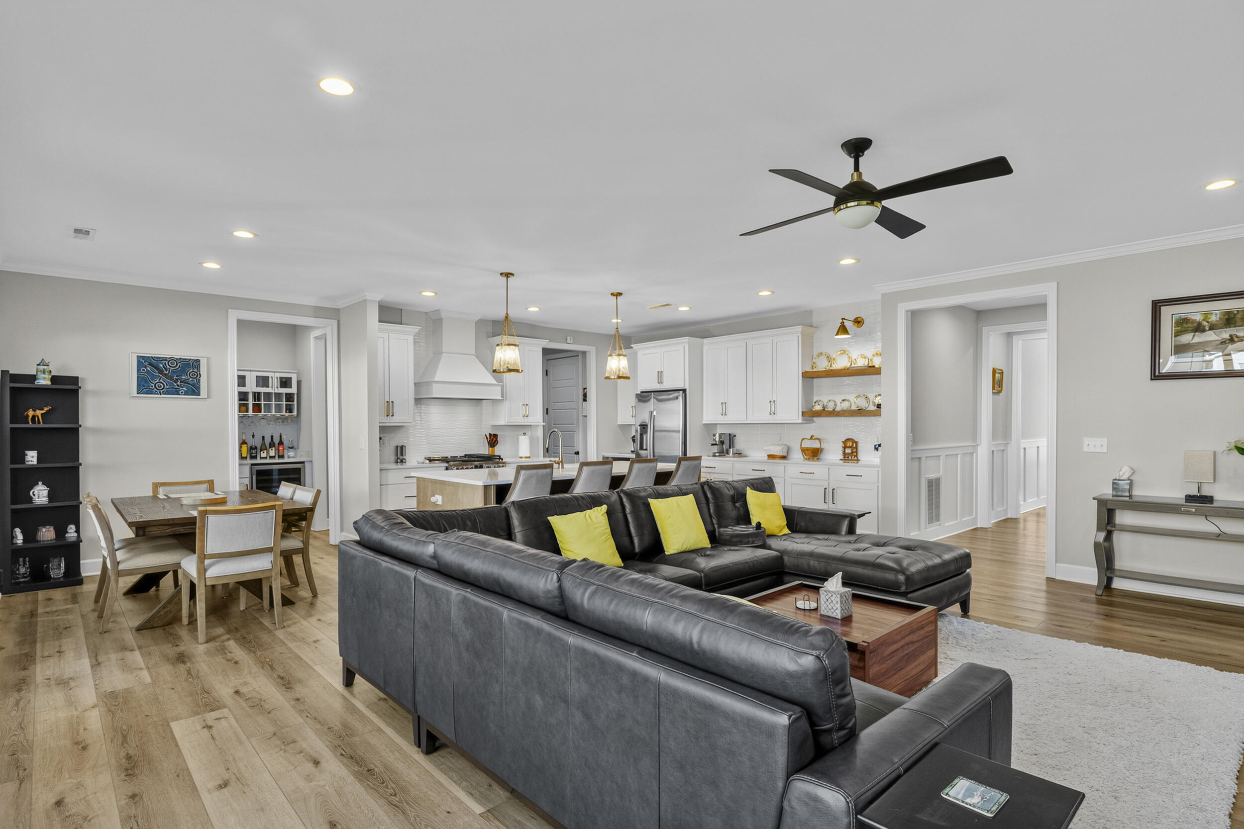 1077 Squirrel Nest Lane Property Photo 11