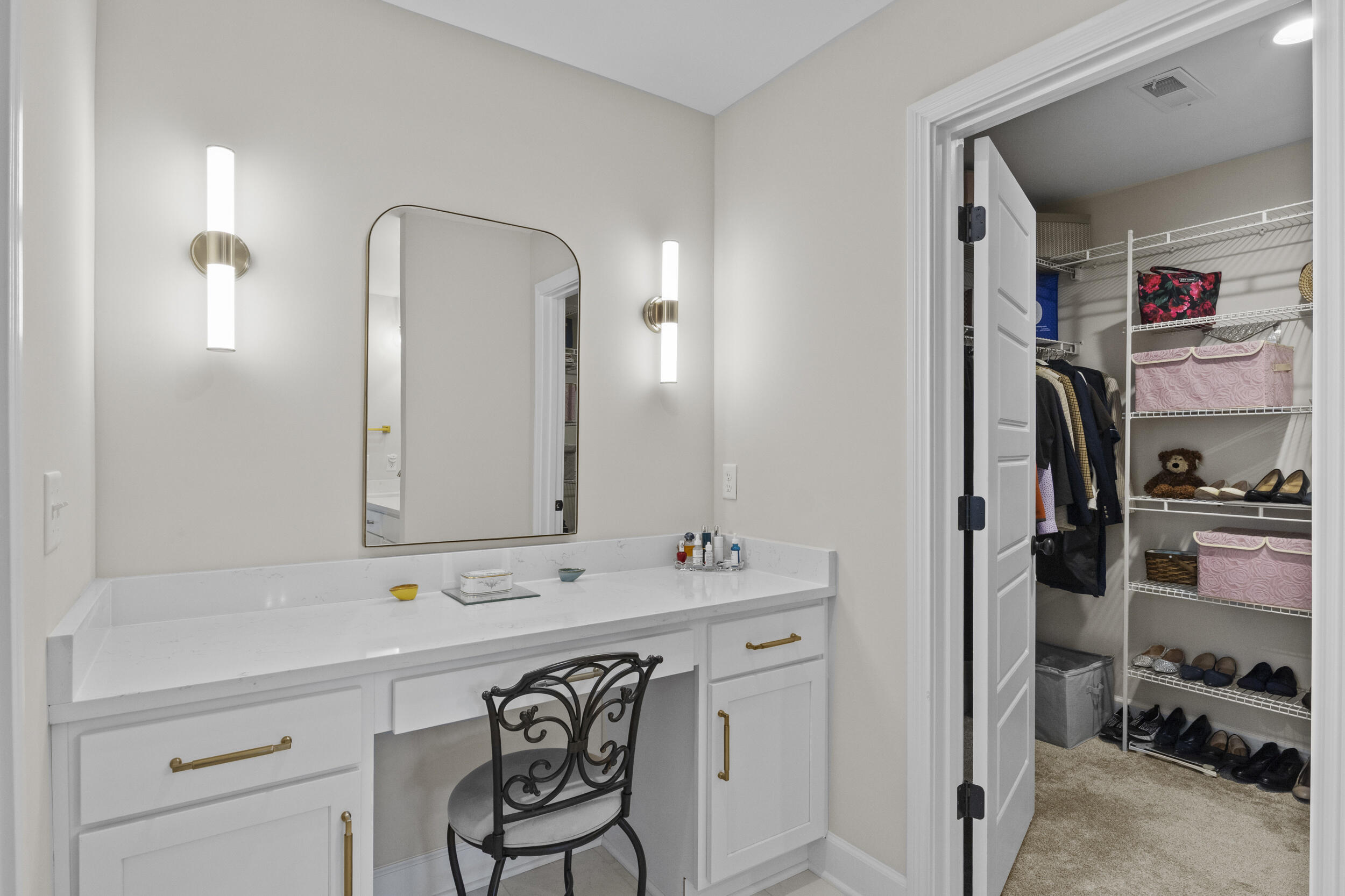 1077 Squirrel Nest Lane Property Photo 33