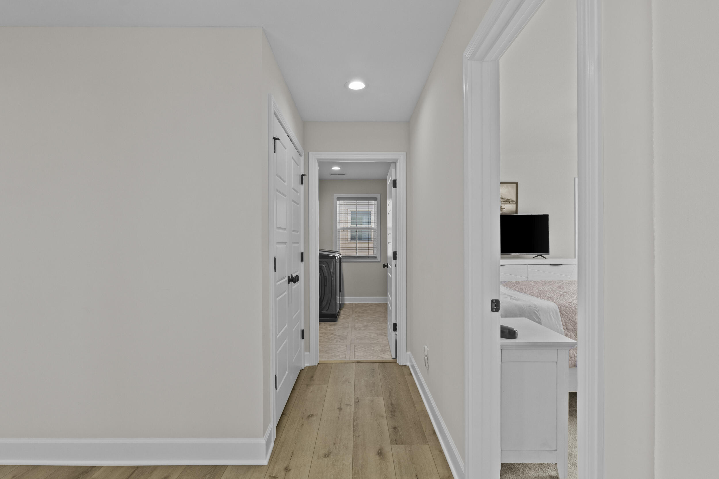 1077 Squirrel Nest Lane Property Photo 34