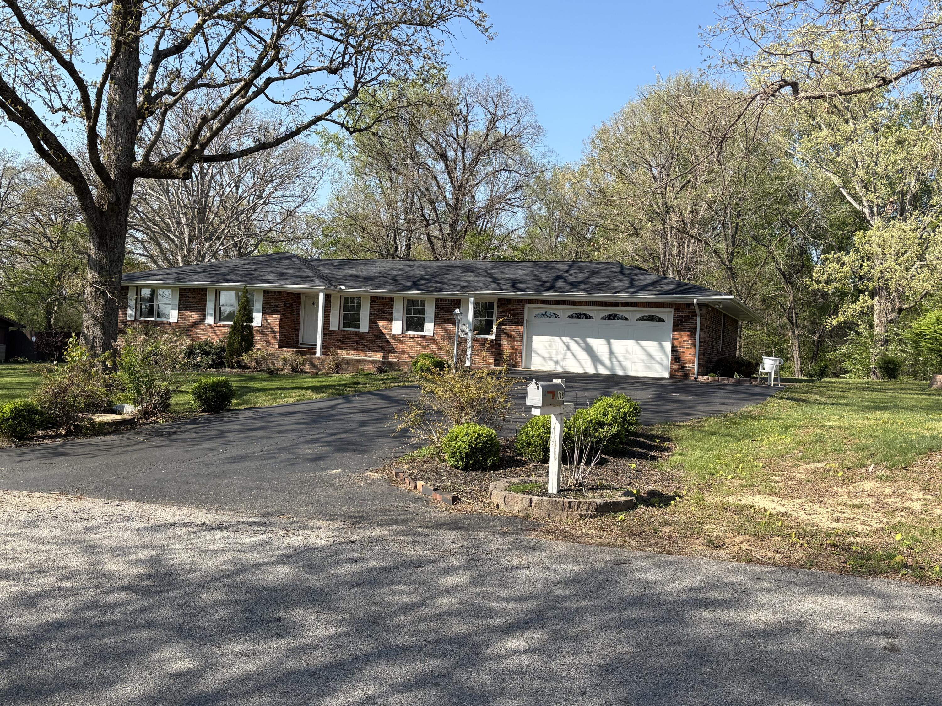 116 Edgewood Drive Property Photo 1
