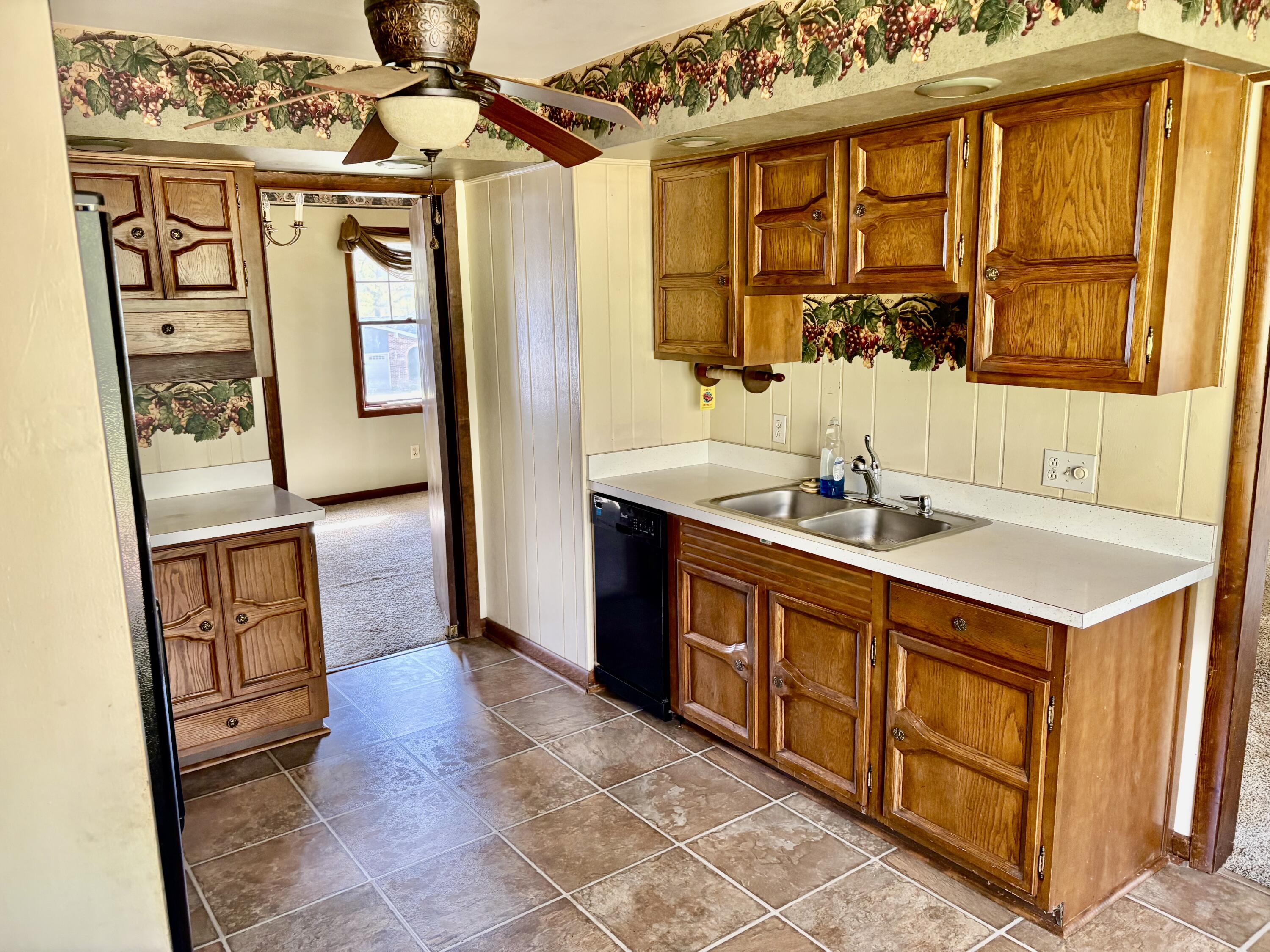 116 Edgewood Drive Property Photo 12