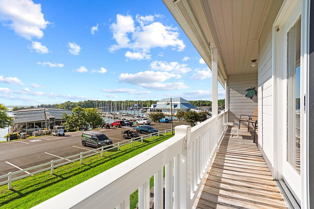 107 Green Turtle Bay Drive Property Photo 17