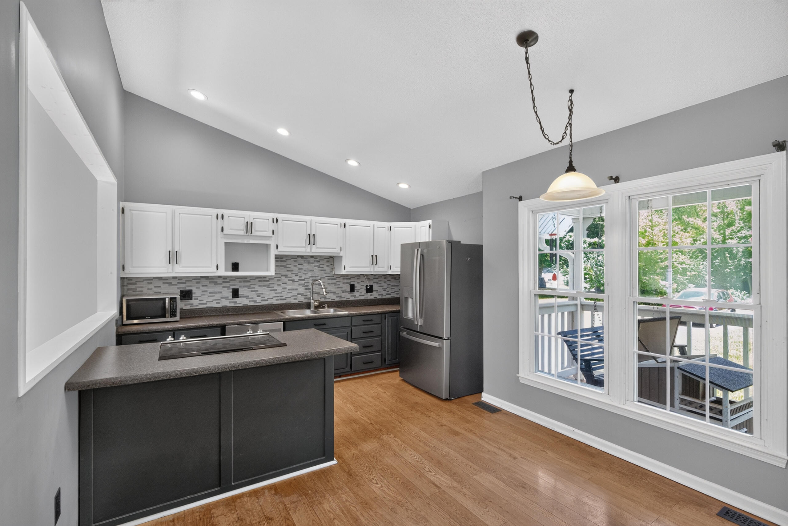 124 Wright Street Property Photo 3