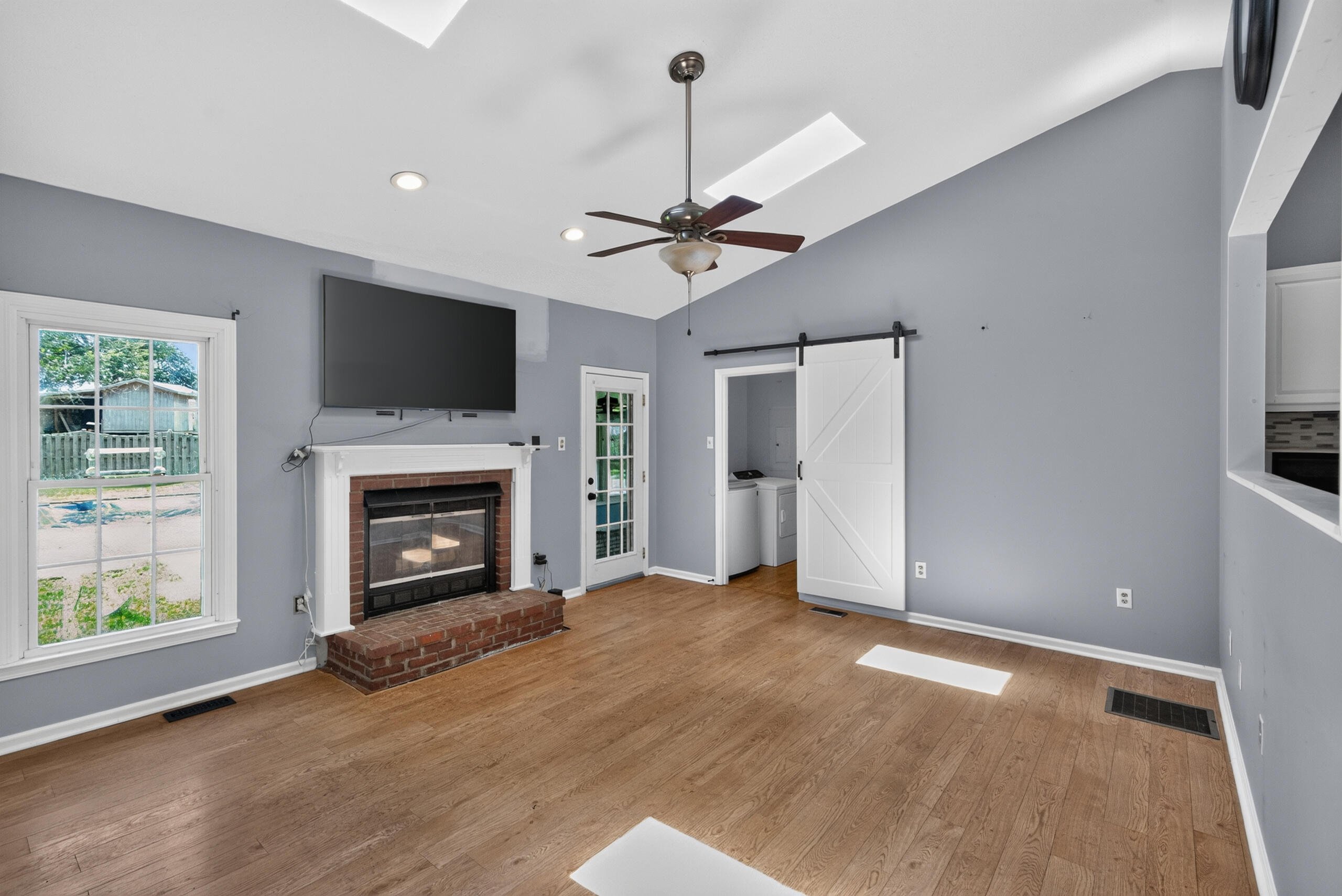 124 Wright Street Property Photo 6