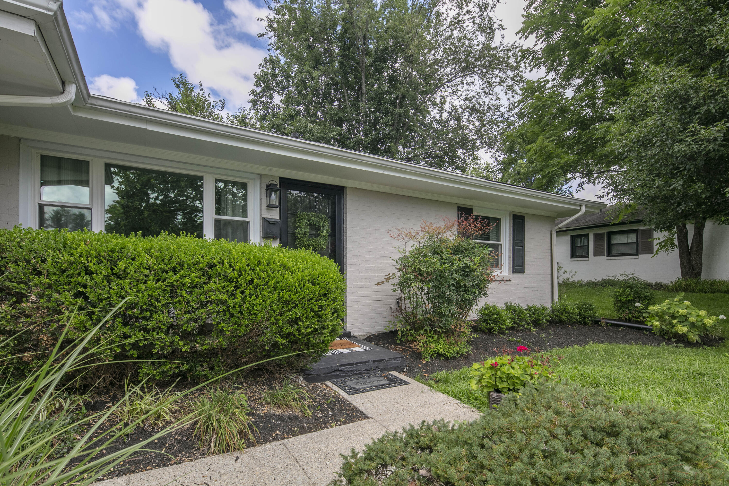 3475 Greentree Road Property Photo 1