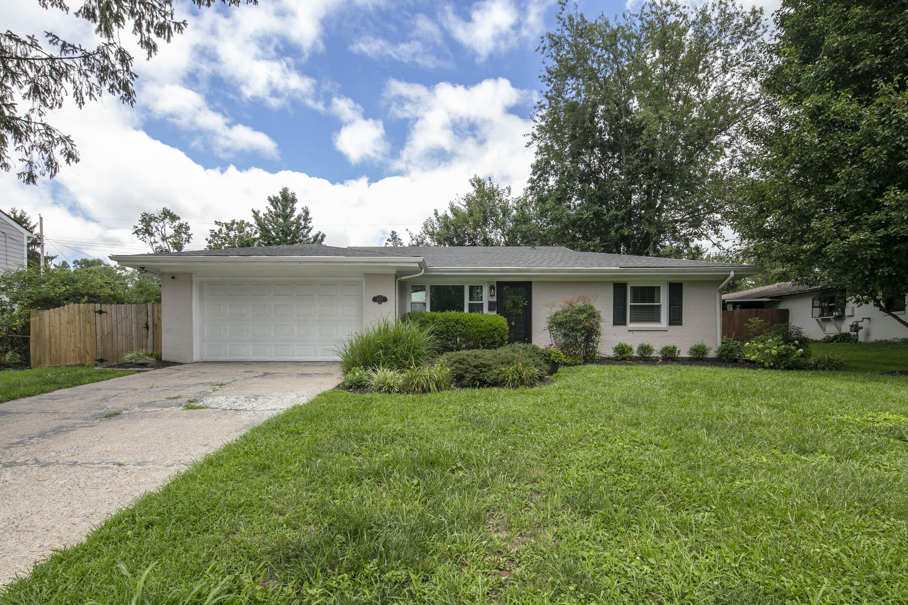 3475 Greentree Road Property Photo 3