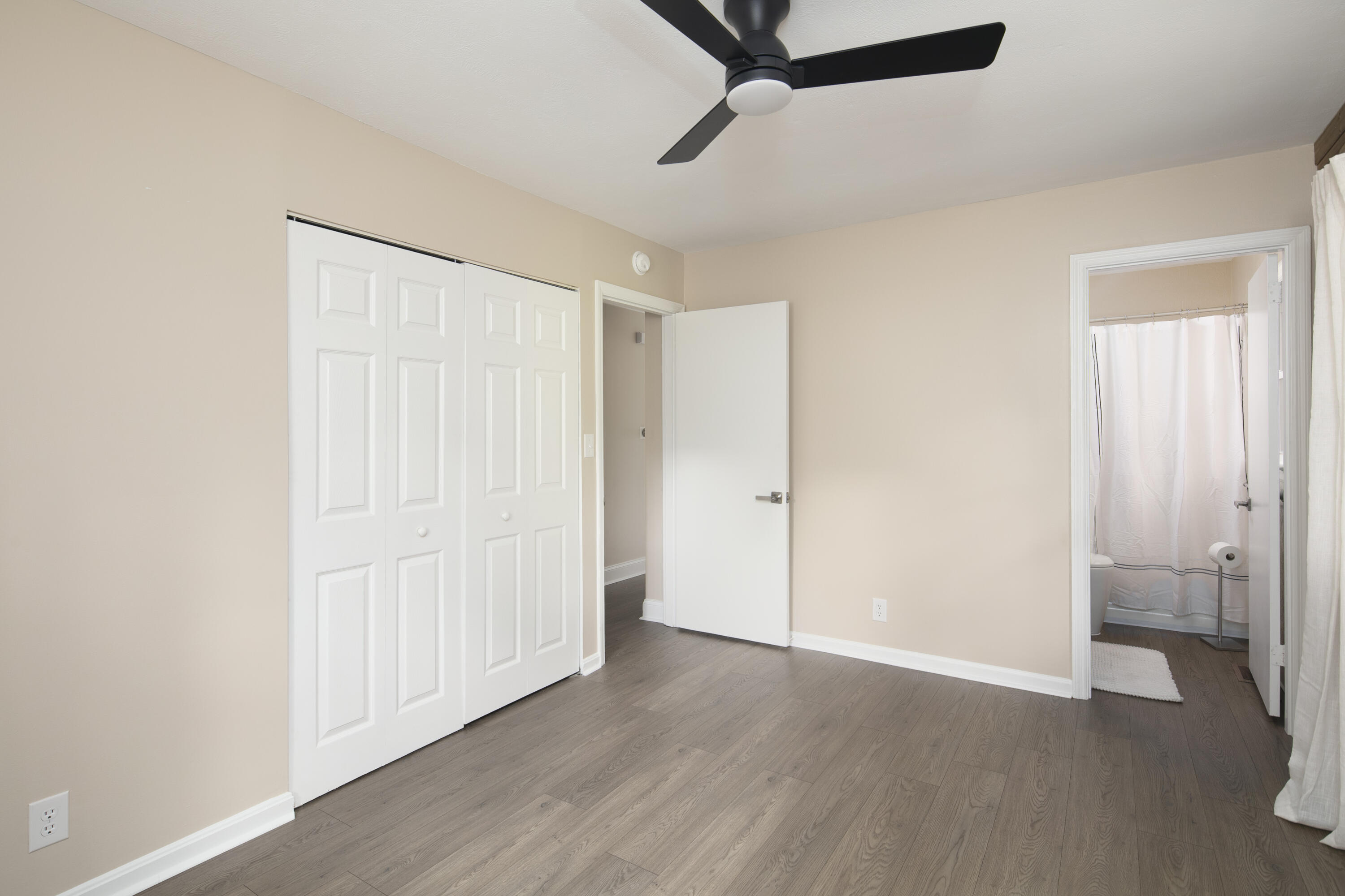 3475 Greentree Road Property Photo 18