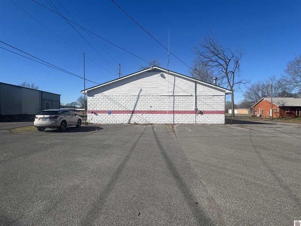 90 Commerce Street Property Photo 3