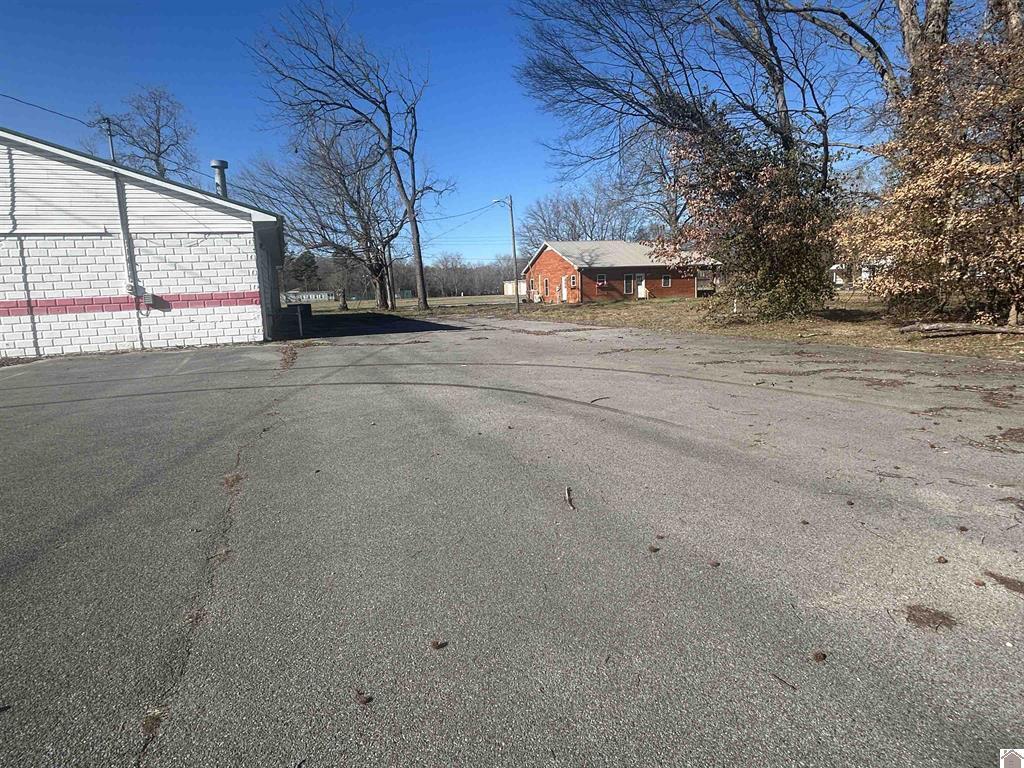 90 Commerce Street Property Photo 4