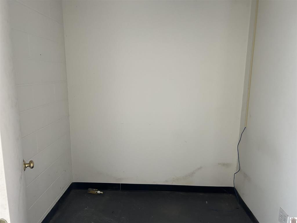 90 Commerce Street Property Photo 12