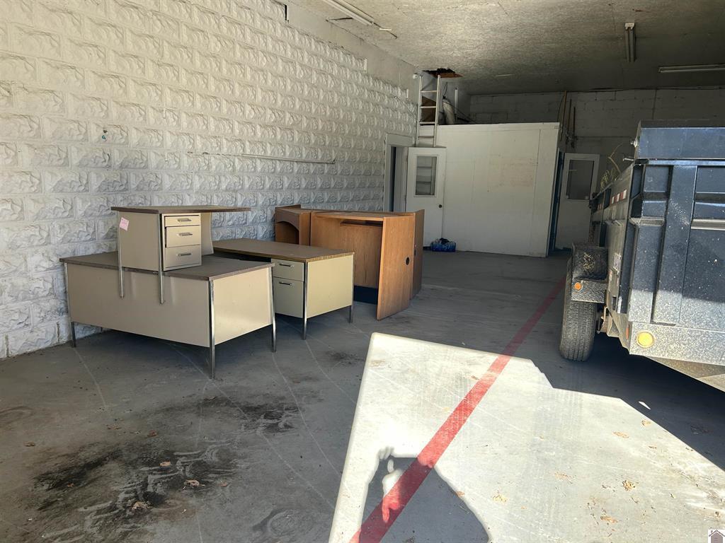90 Commerce Street Property Photo 14