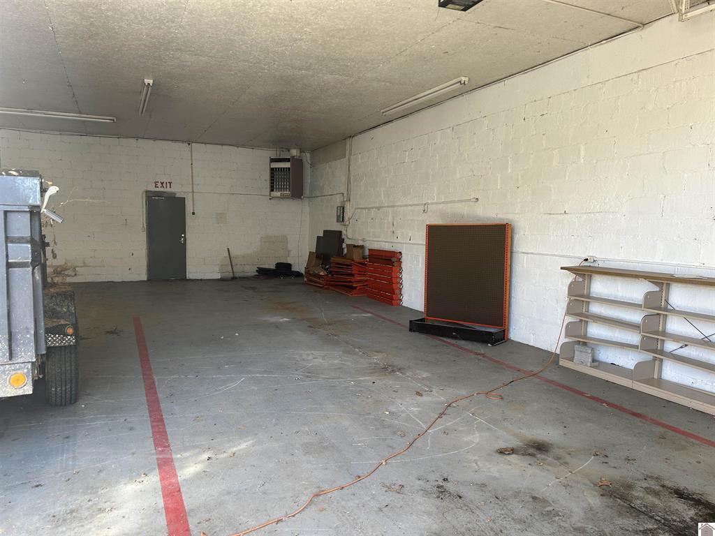 90 Commerce Street Property Photo 15