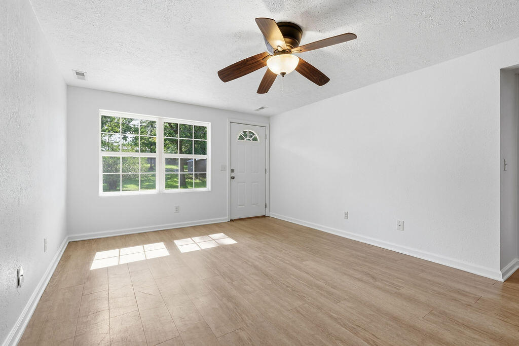 1326 Diuguid Drive Property Photo 9