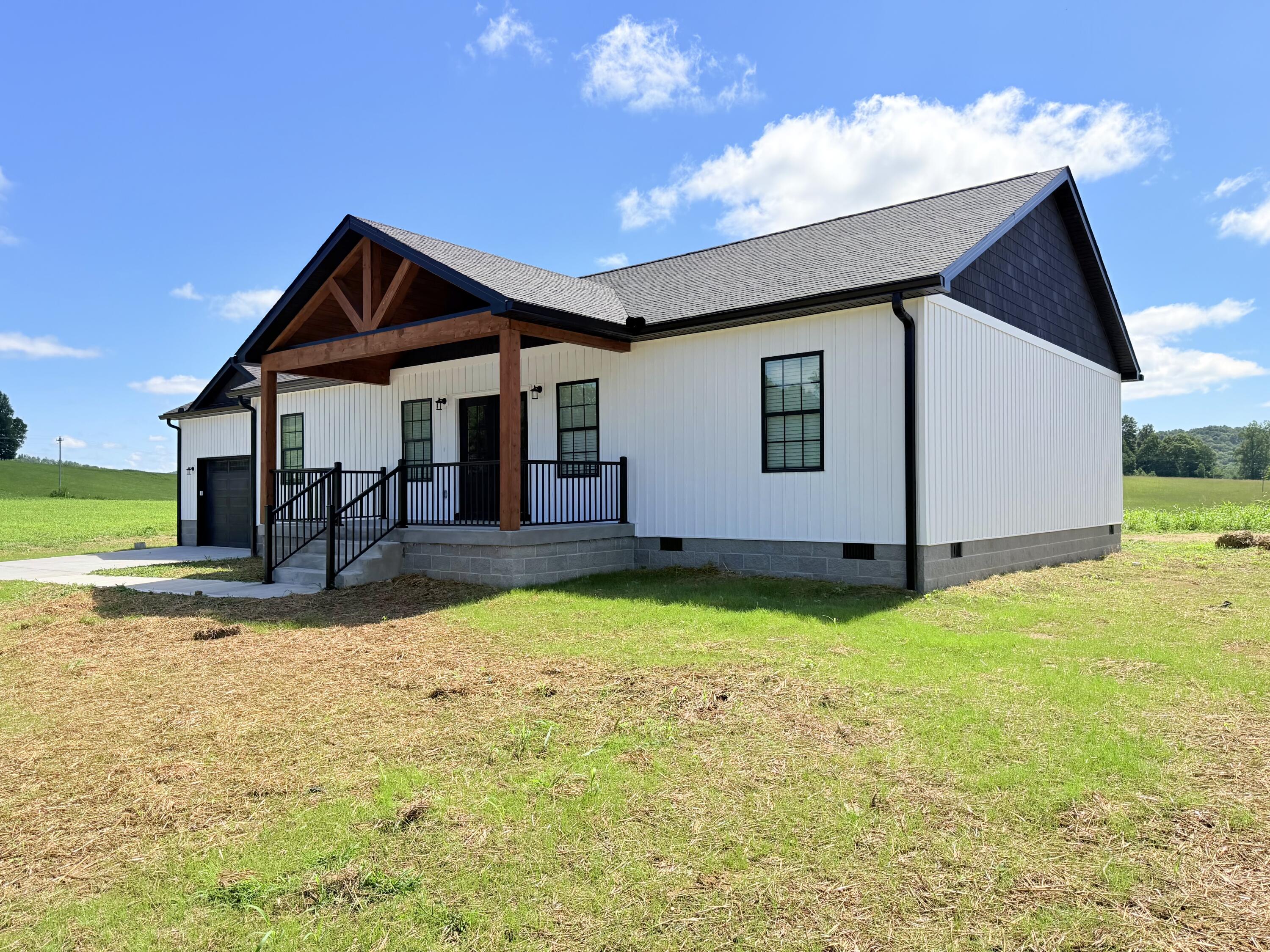 93 Stable Lane Property Photo 2