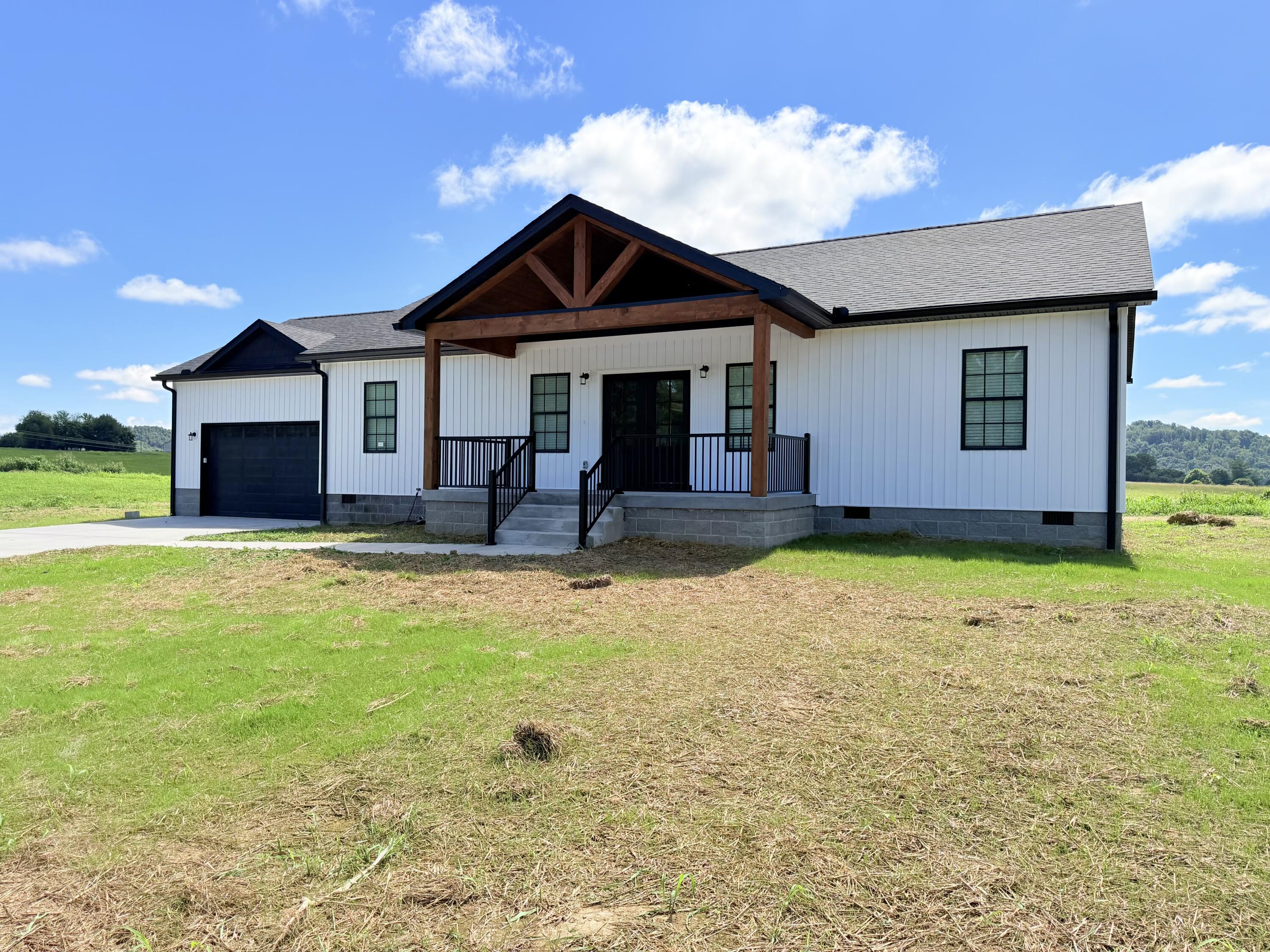 93 Stable Lane Property Photo 3