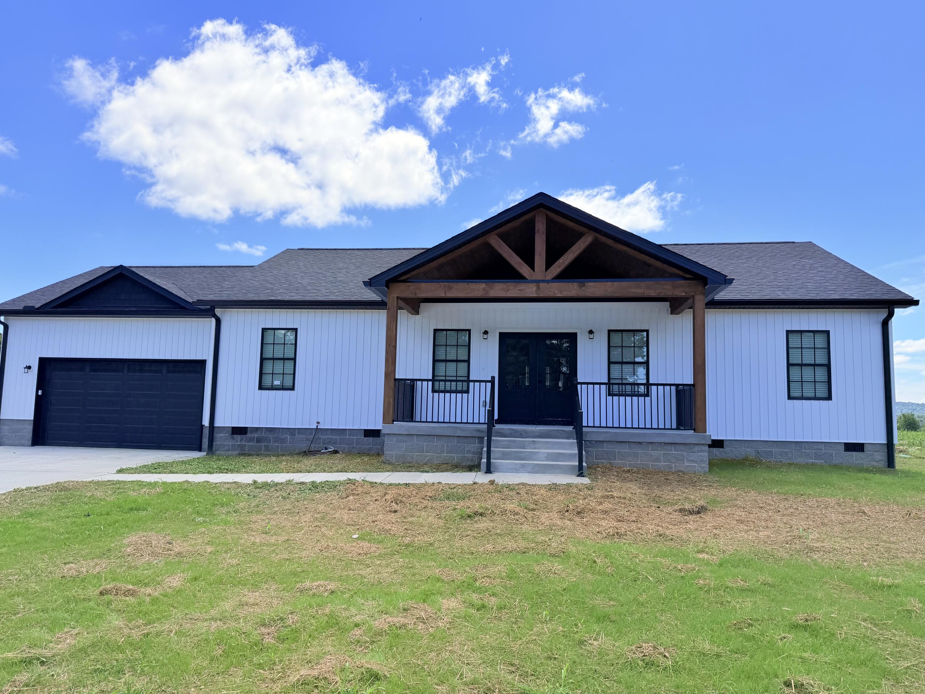 93 Stable Lane Property Photo 4