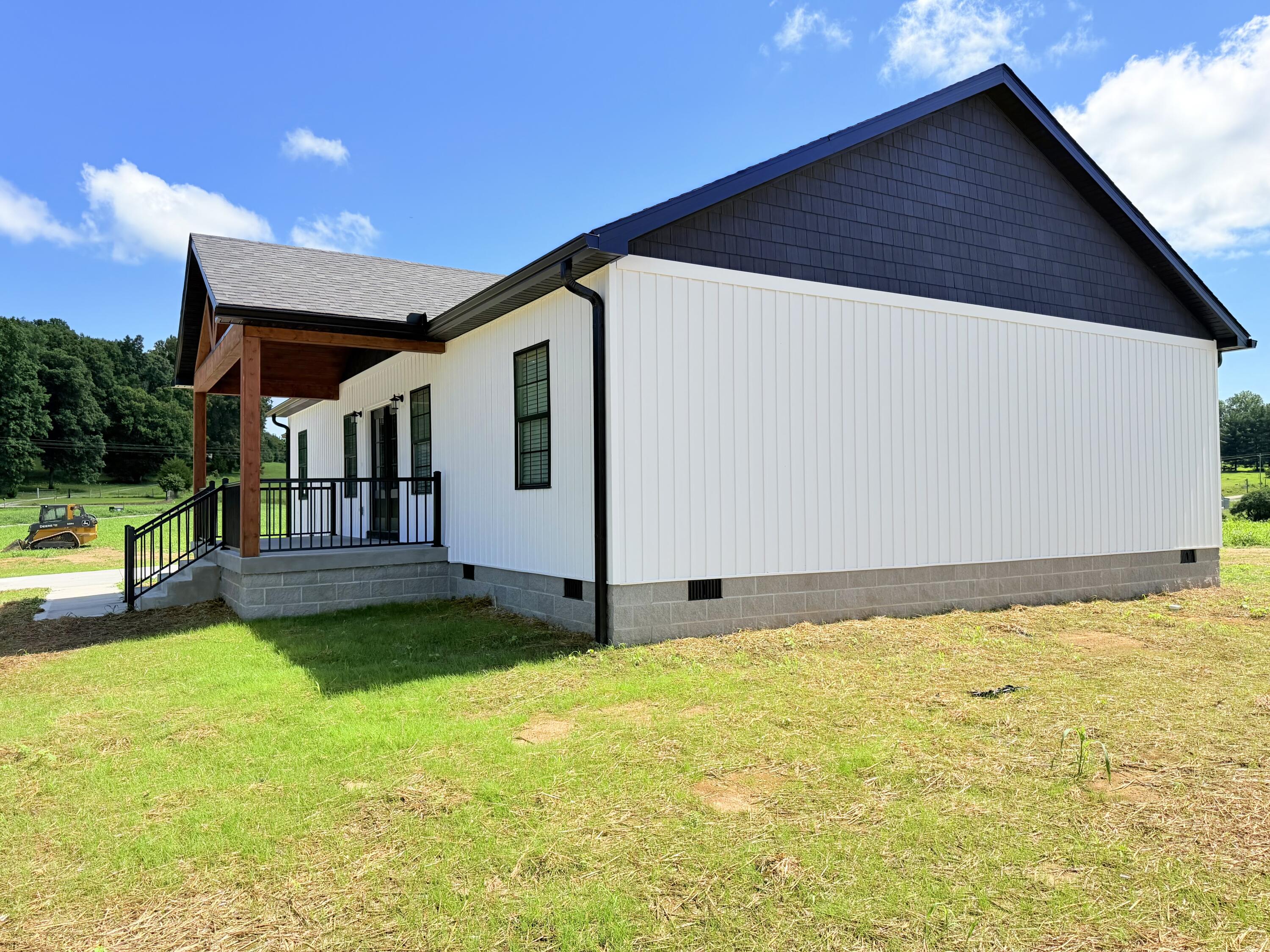 93 Stable Lane Property Photo 8