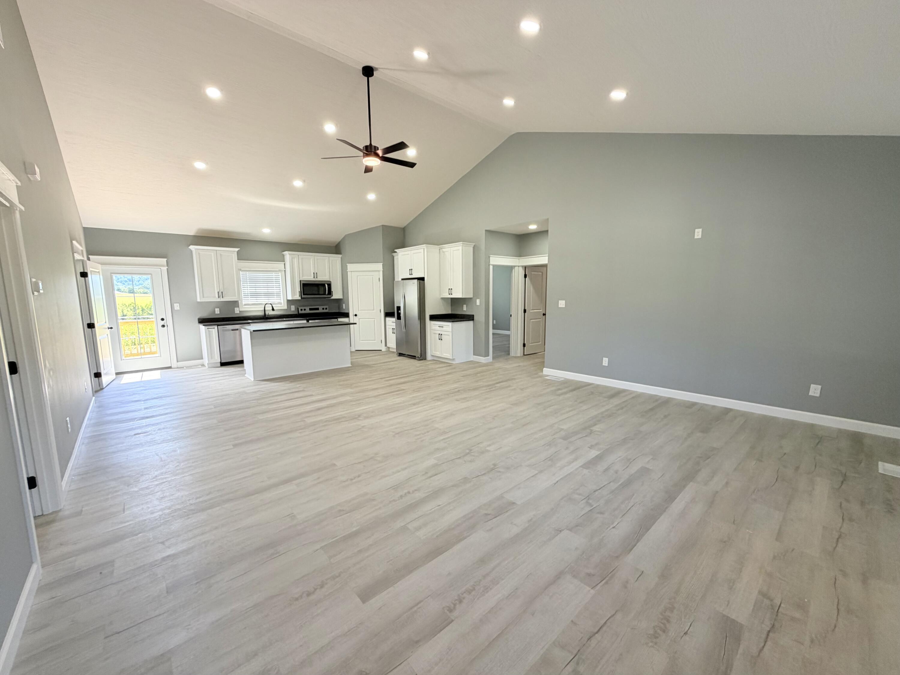 93 Stable Lane Property Photo 17