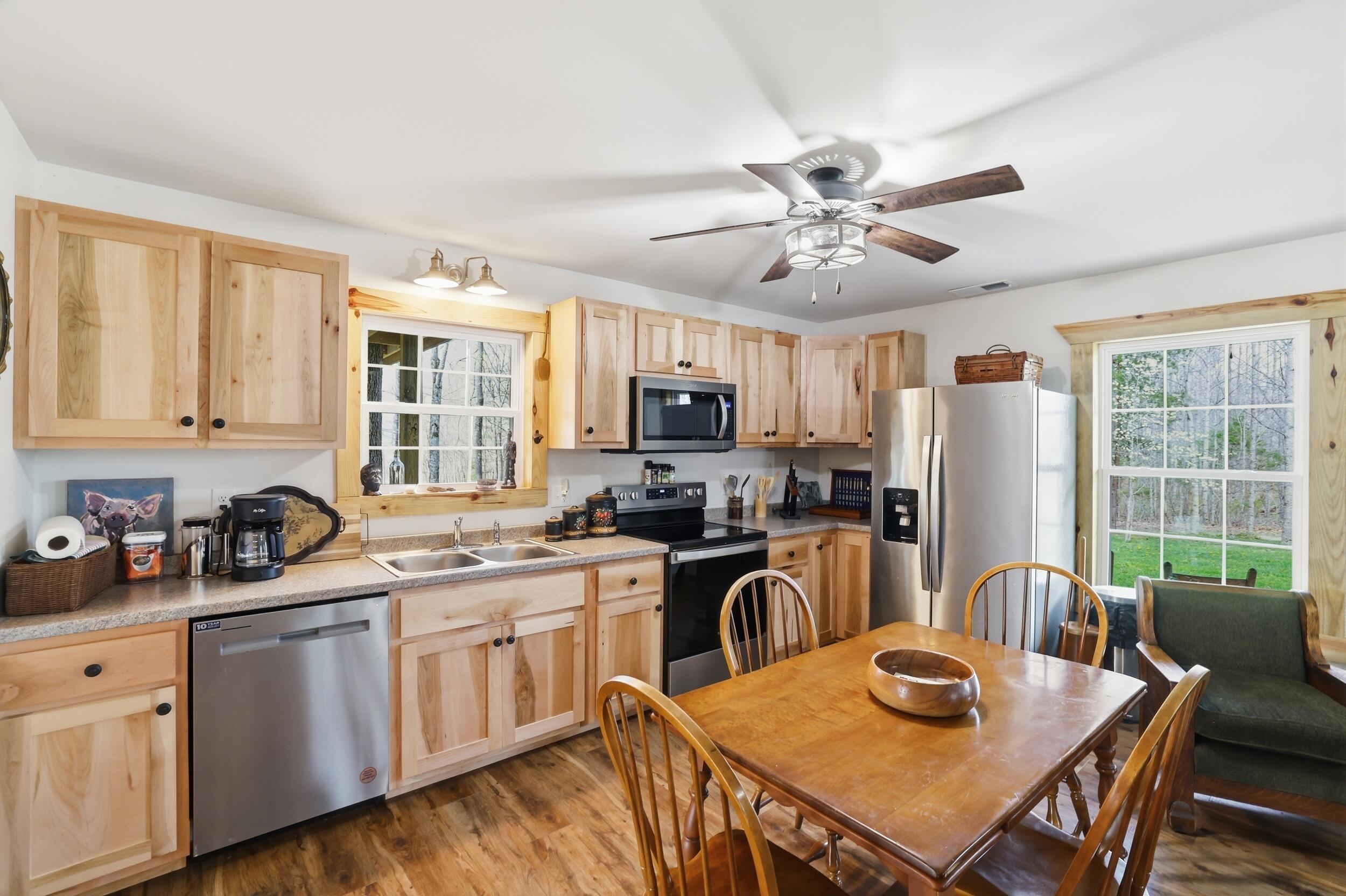 376 Shugars Hill Road Property Photo 9