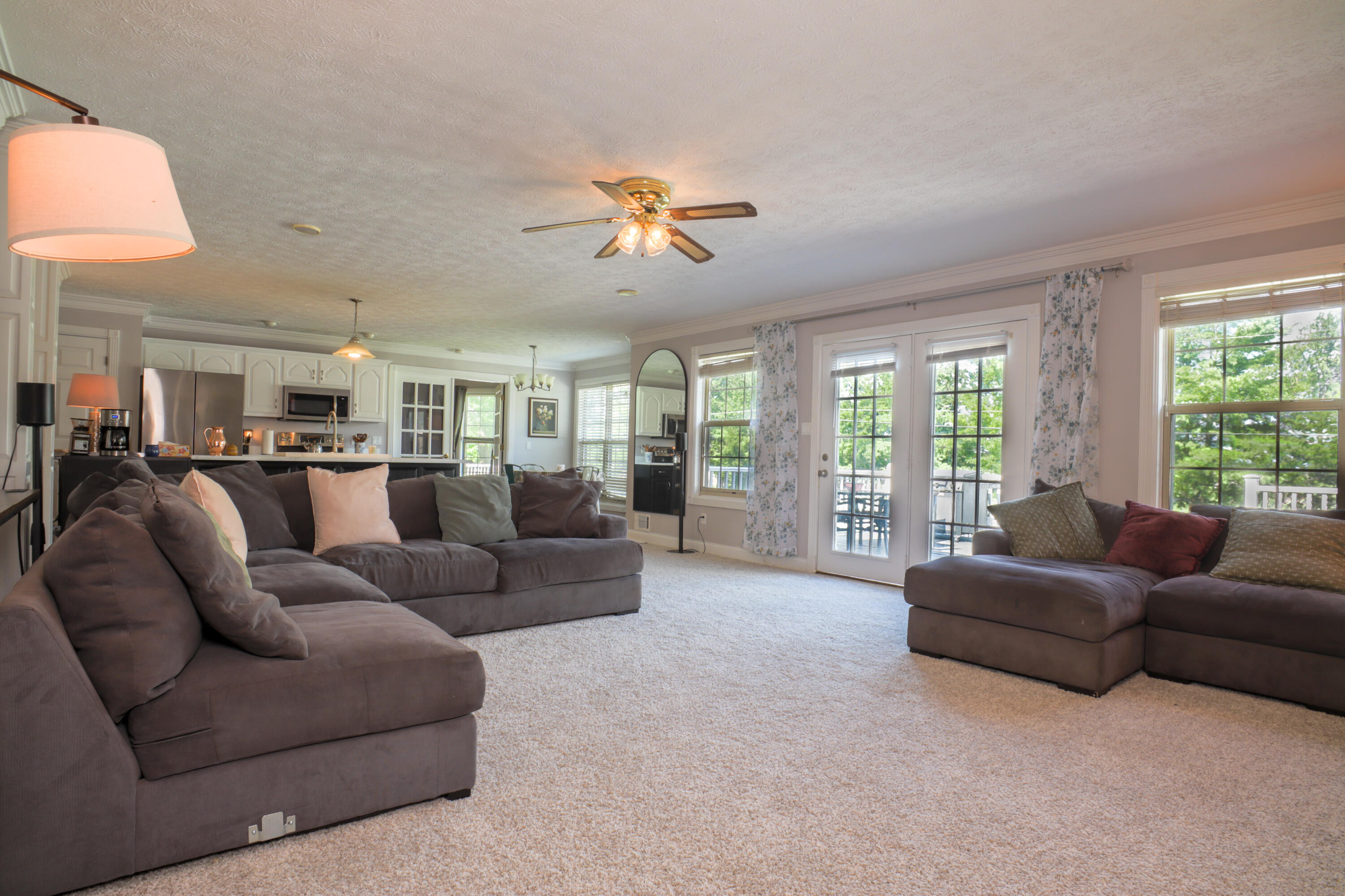 965 E Count Fleet Circle Property Photo 3