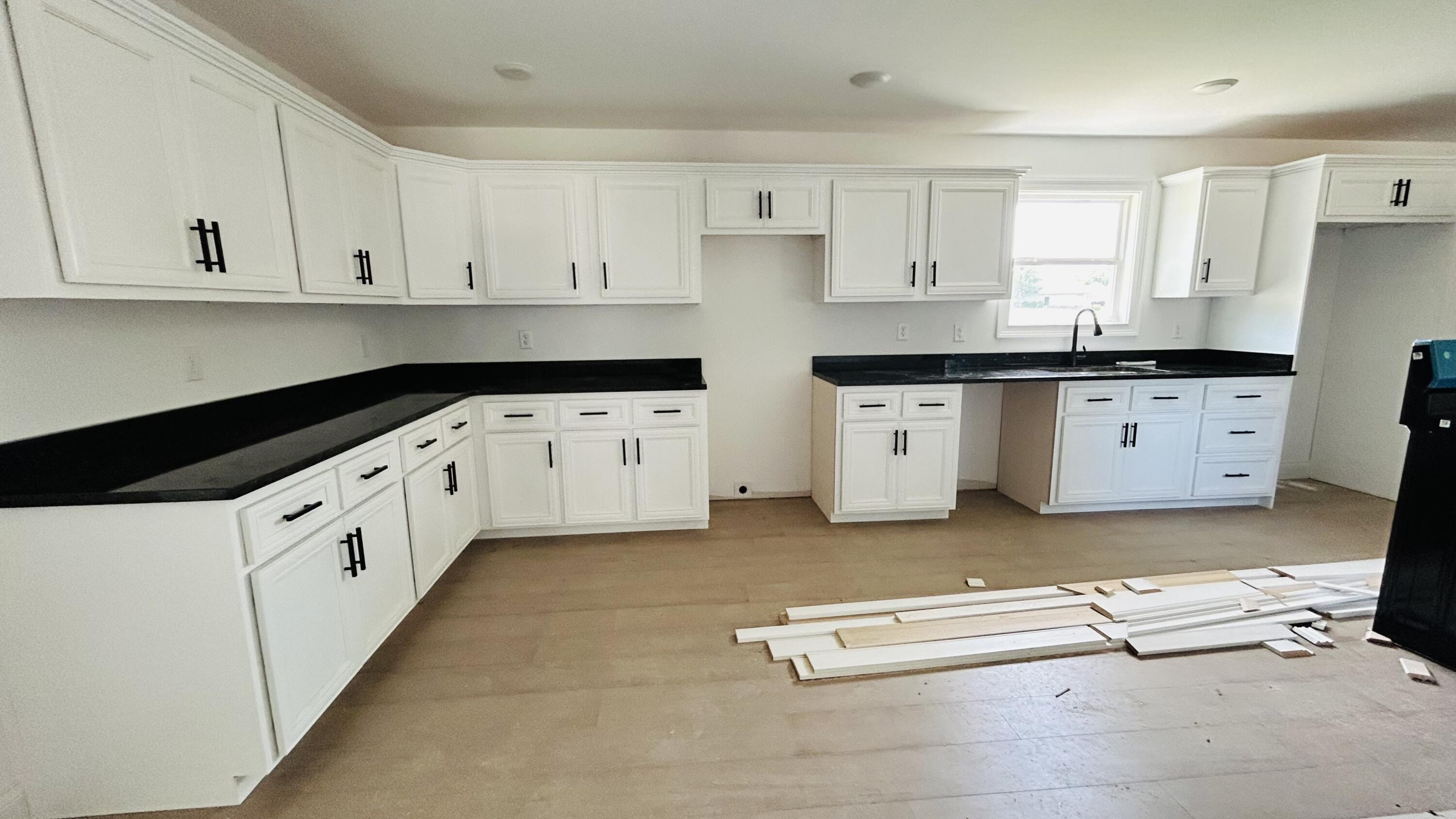 327 Madison Circle Property Photo 8