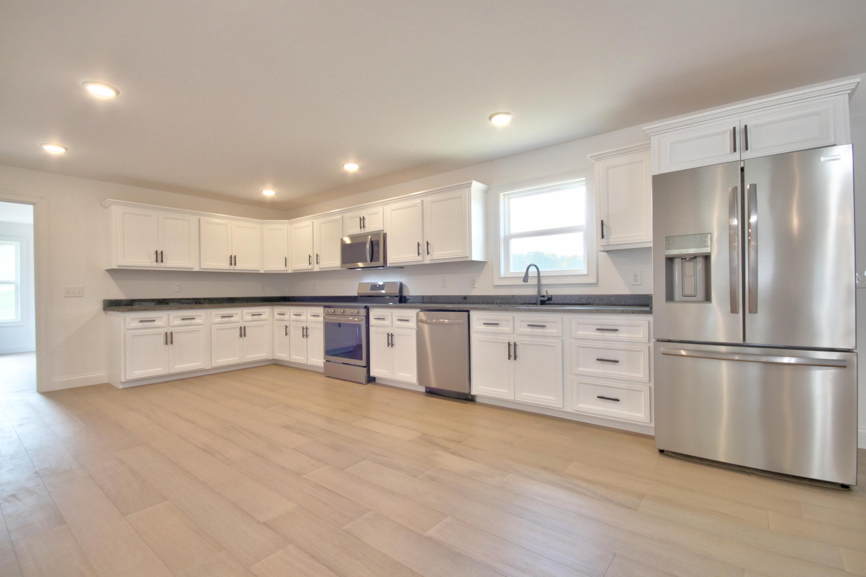 327 Madison Circle Property Photo 11