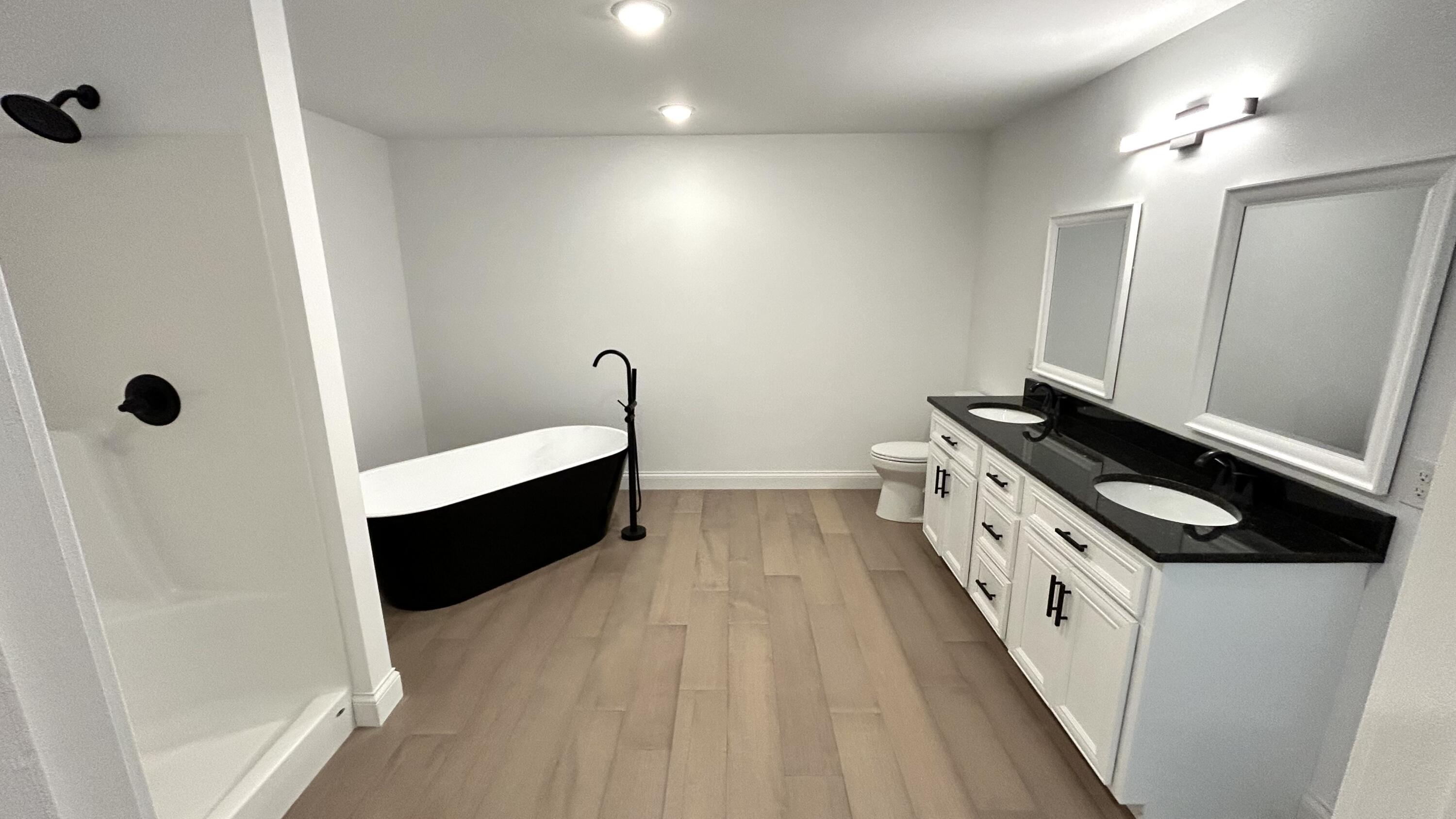 327 Madison Circle Property Photo 13